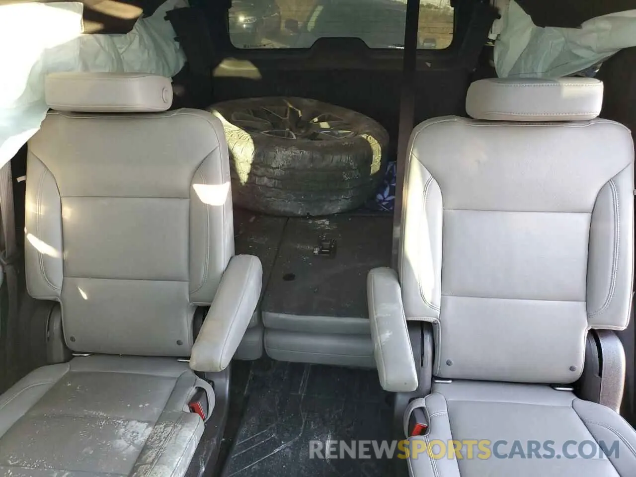10 Фотография поврежденного автомобиля 1GNSKPKD1MR488055 CHEVROLET TAHOE 2021