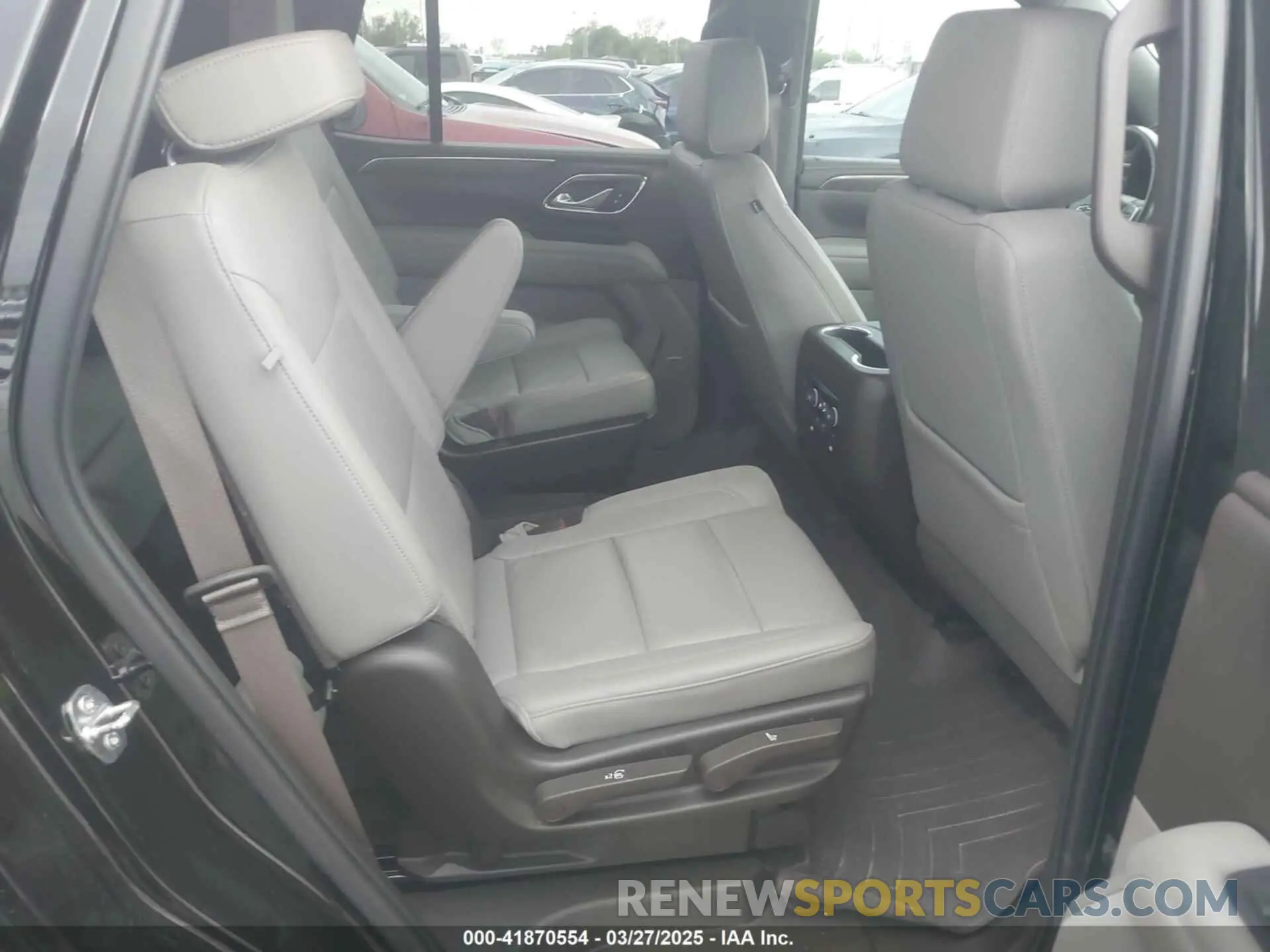 8 Photograph of a damaged car 1GNSKPKD5MR155986 CHEVROLET TAHOE 2021