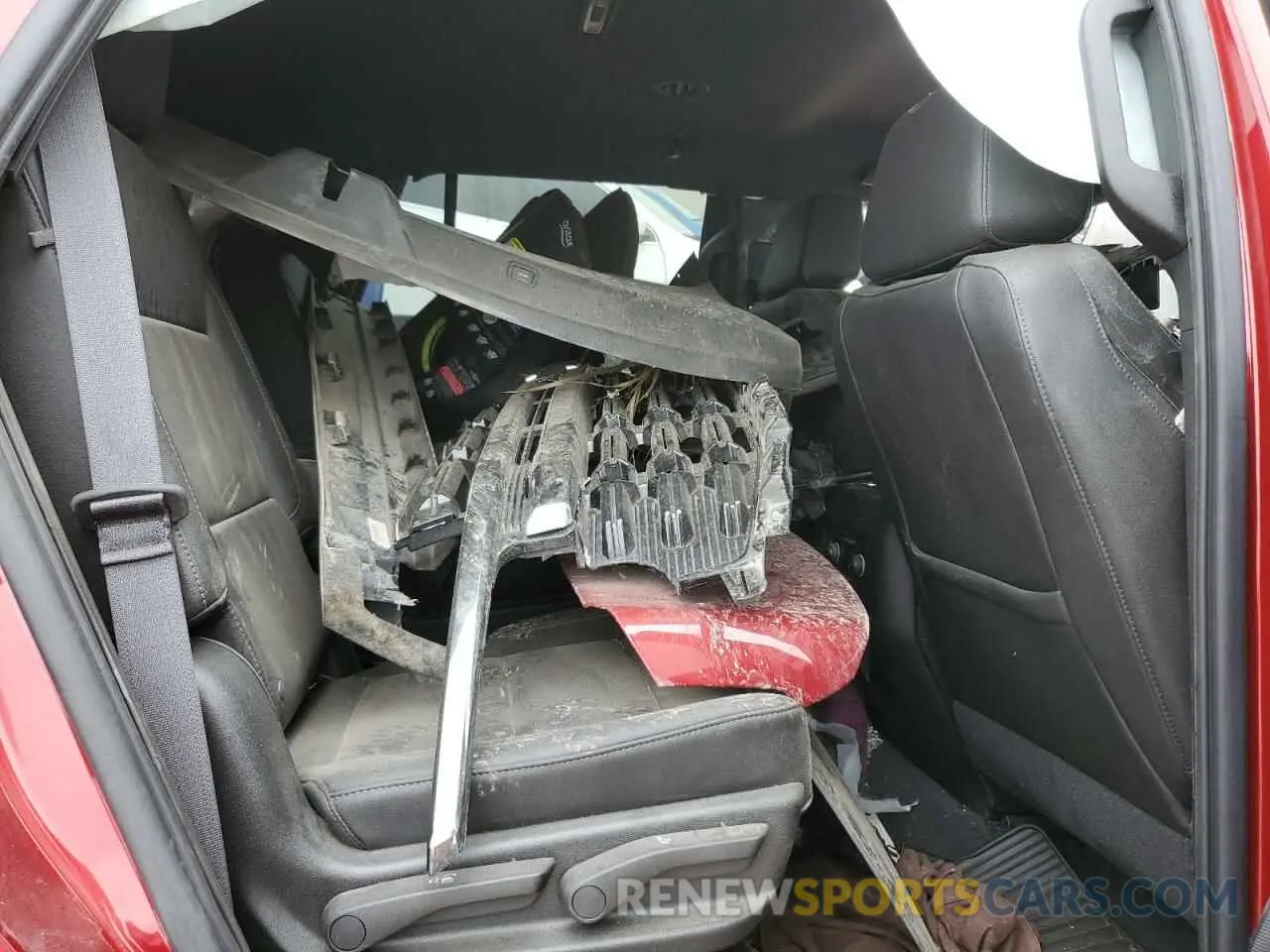 11 Photograph of a damaged car 1GNSKPKD8MR444926 CHEVROLET TAHOE 2021