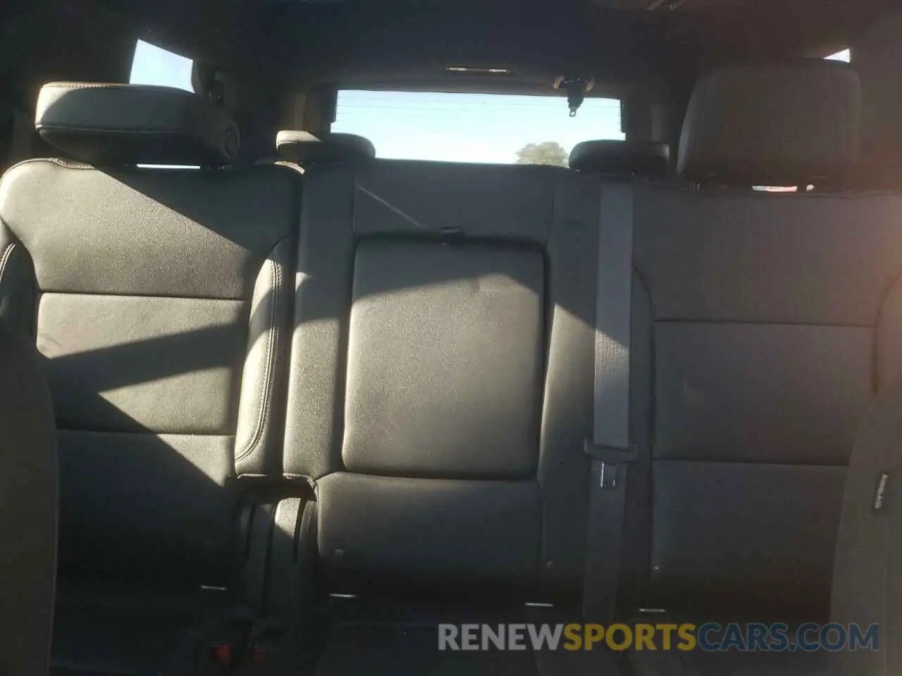 10 Фотография поврежденного автомобиля 1GNSKPKD9MR179272 CHEVROLET TAHOE 2021