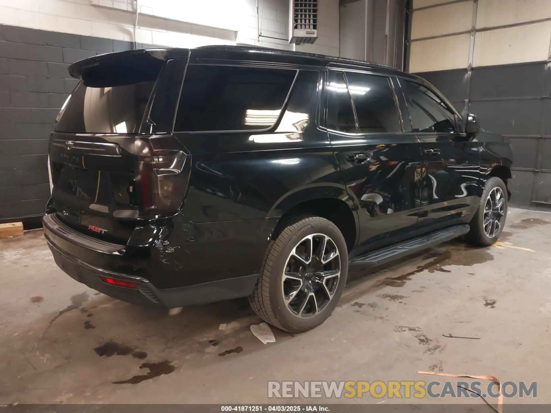 4 Фотография поврежденного автомобиля 1GNSKRKD2MR421587 CHEVROLET TAHOE 2021