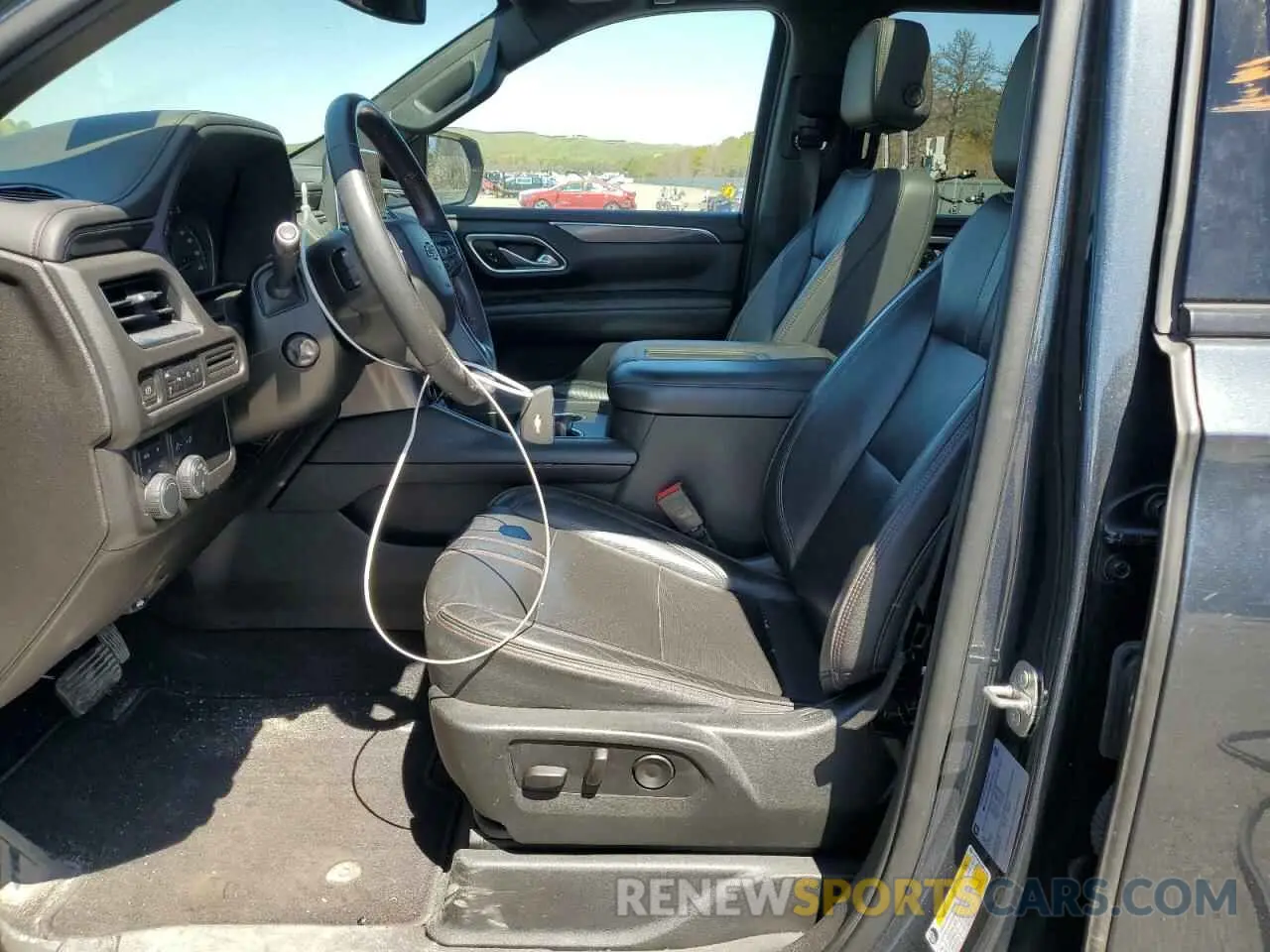 7 Фотография поврежденного автомобиля 1GNSKRKD3MR220443 CHEVROLET TAHOE 2021