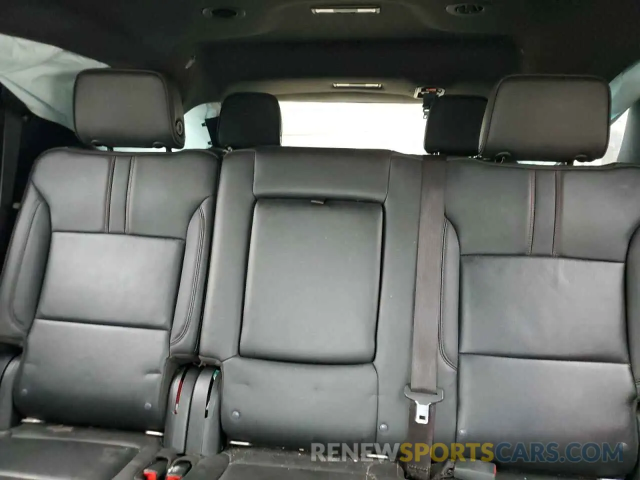 10 Photograph of a damaged car 1GNSKRKD7MR371706 CHEVROLET TAHOE 2021