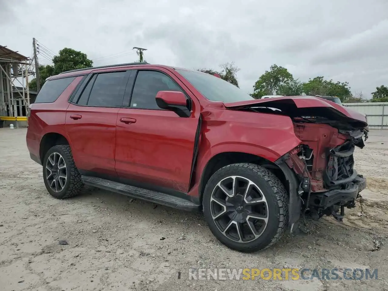 4 Photograph of a damaged car 1GNSKRKD7MR371706 CHEVROLET TAHOE 2021