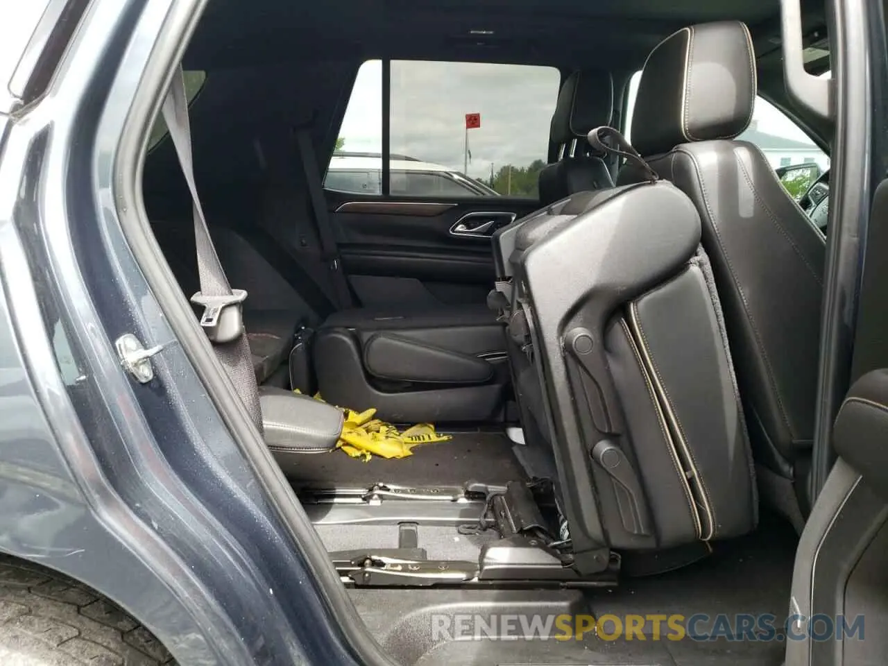 11 Photograph of a damaged car 1GNSKSKD0MR107539 CHEVROLET TAHOE 2021