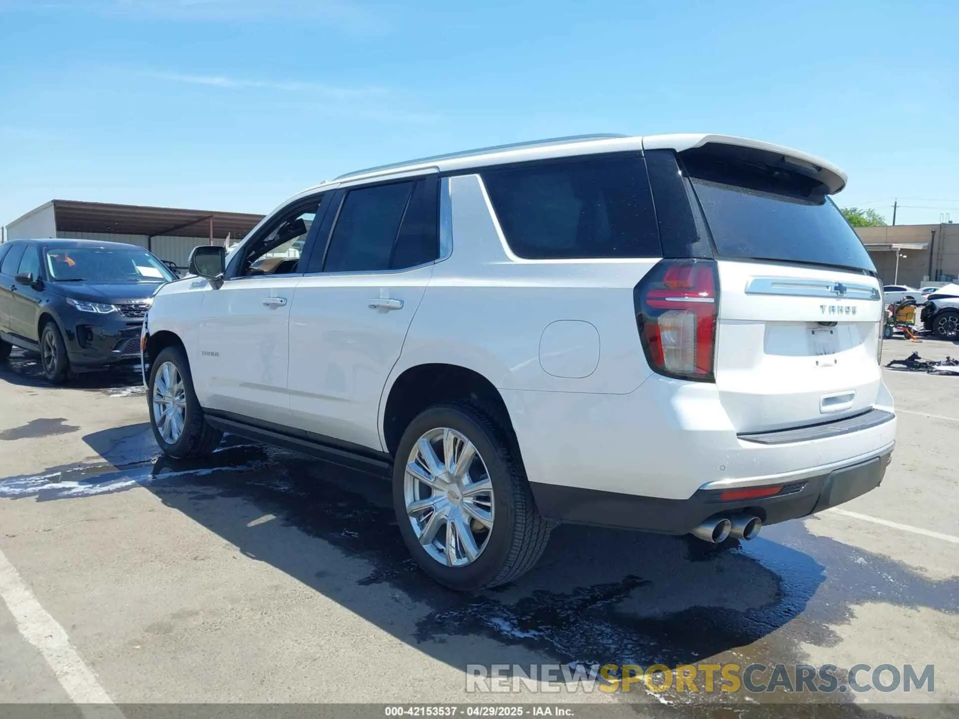 3 Photograph of a damaged car 1GNSKTKL5MR125676 CHEVROLET TAHOE 2021