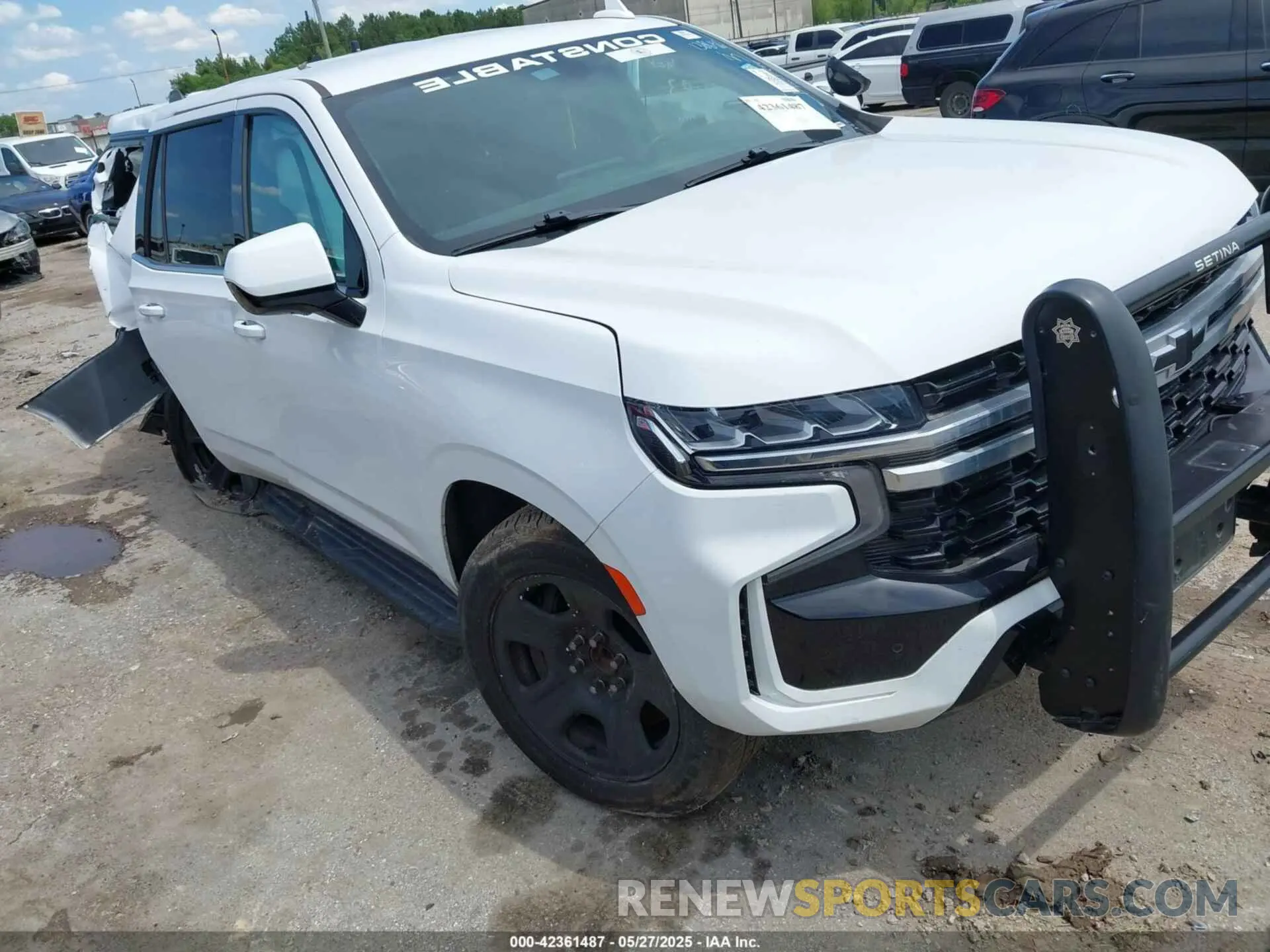 1 Photograph of a damaged car 1GNSCLED3NR129342 CHEVROLET TAHOE 2022