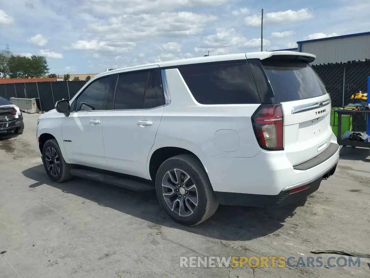 2 Фотография поврежденного автомобиля 1GNSCLED9NR251641 CHEVROLET TAHOE 2022