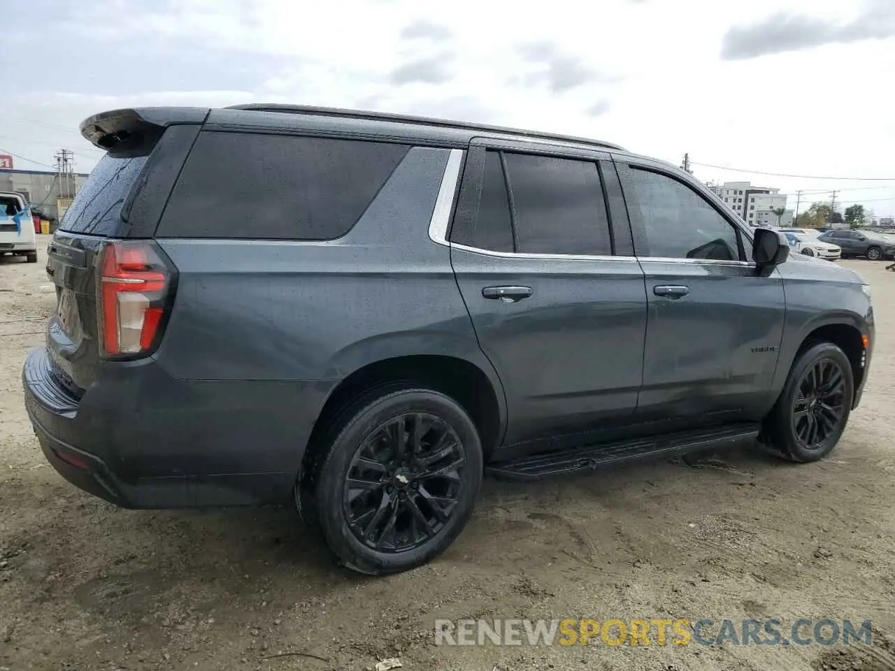 3 Photograph of a damaged car 1GNSCMKDXNR182095 CHEVROLET TAHOE 2022