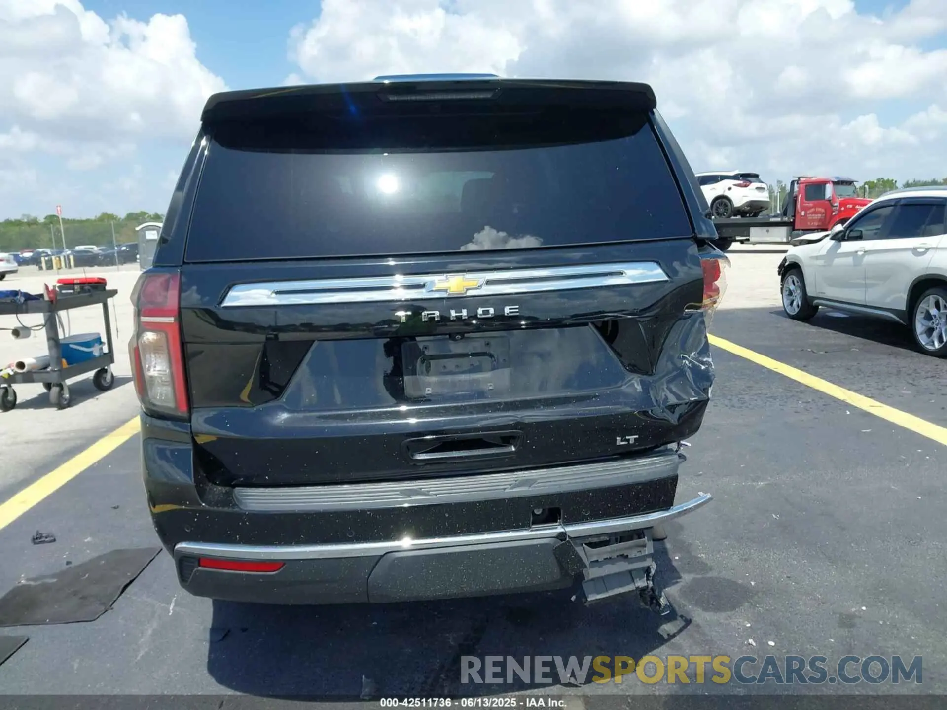 16 Photograph of a damaged car 1GNSCNKD2NR114461 CHEVROLET TAHOE 2022