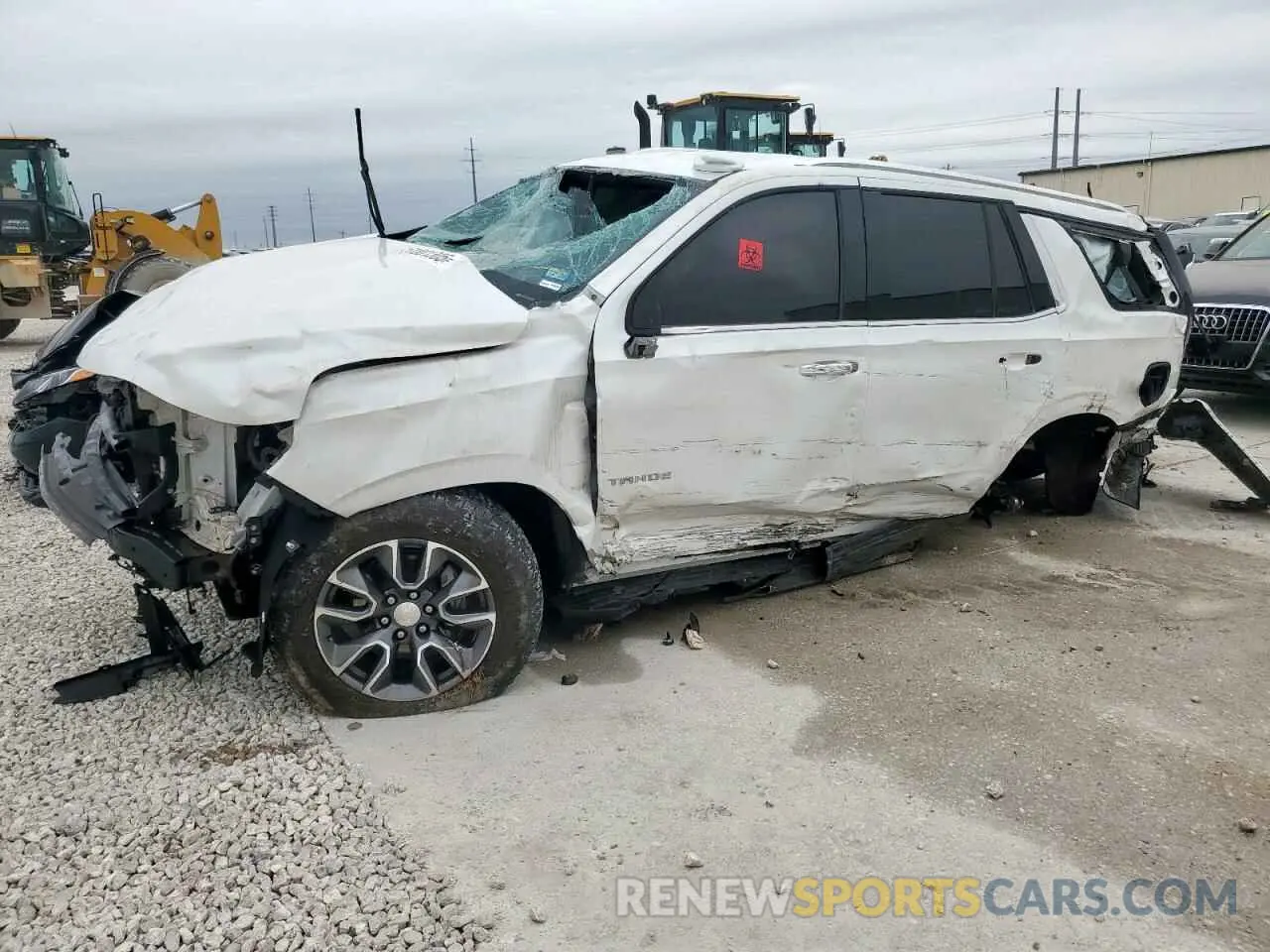 1 Фотография поврежденного автомобиля 1GNSCNKD8NR351987 CHEVROLET TAHOE 2022
