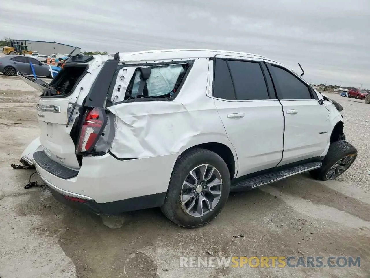 3 Фотография поврежденного автомобиля 1GNSCNKD8NR351987 CHEVROLET TAHOE 2022
