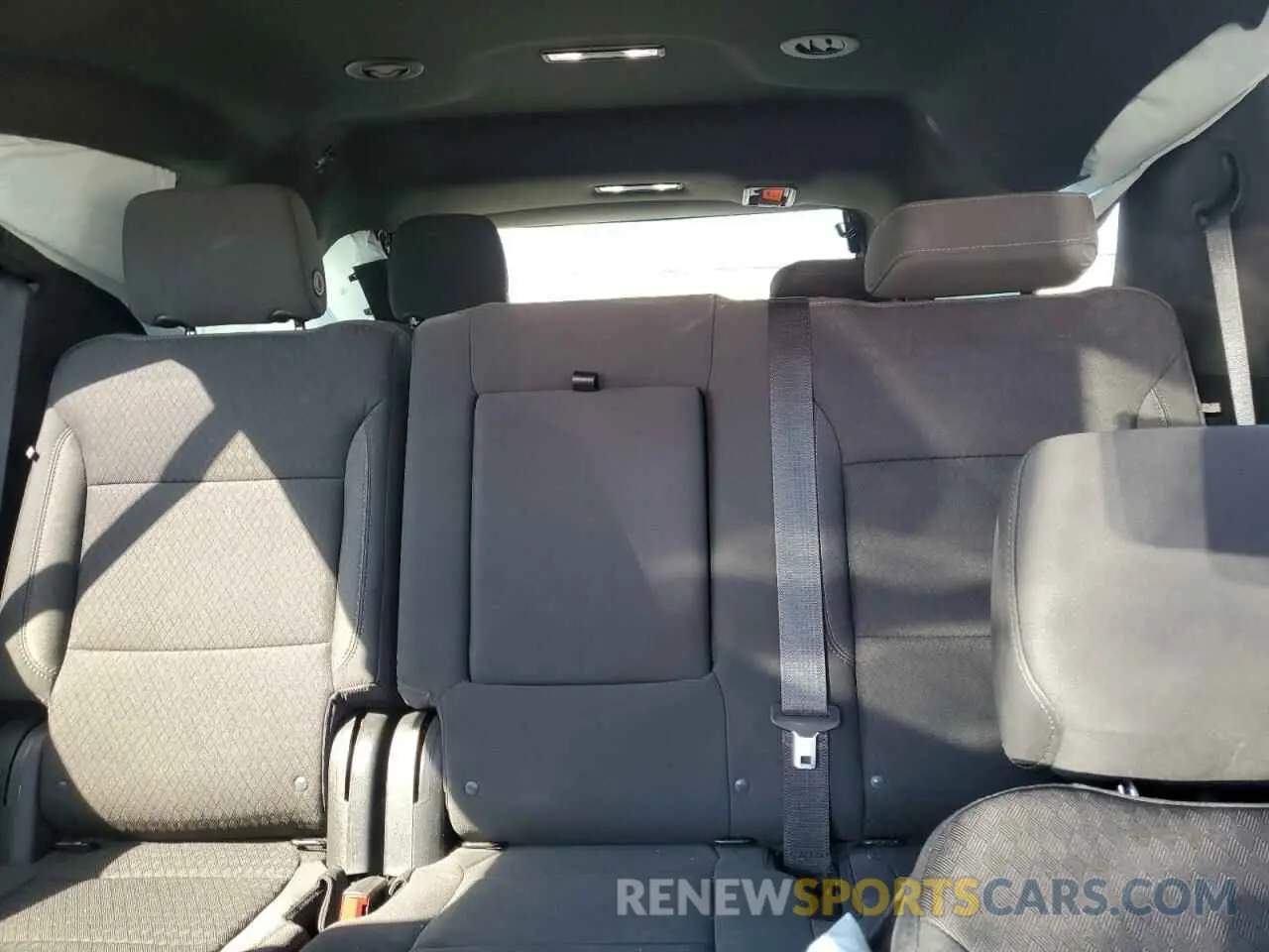 10 Фотография поврежденного автомобиля 1GNSKMKD5NR317969 CHEVROLET TAHOE 2022