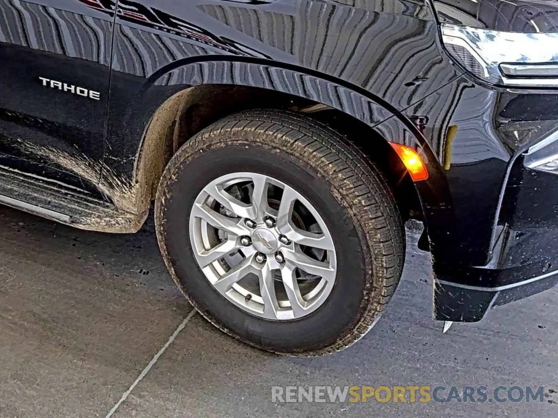 24 Photograph of a damaged car 1GNSKMKD7NR129745 CHEVROLET TAHOE 2022