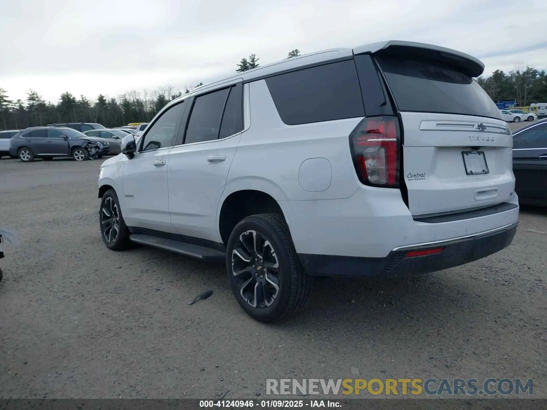 3 Фотография поврежденного автомобиля 1GNSKNKD8NR354312 CHEVROLET TAHOE 2022