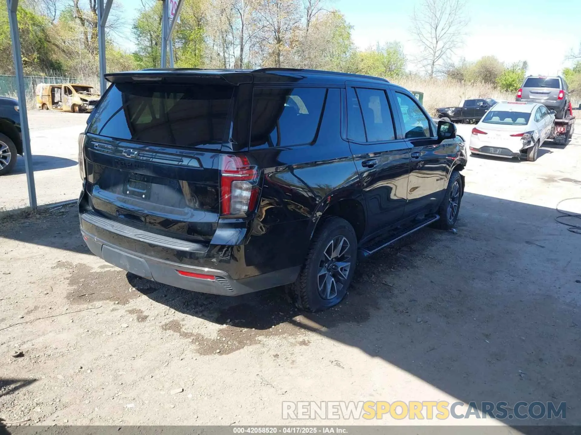 4 Фотография поврежденного автомобиля 1GNSKPKD1NR242429 CHEVROLET TAHOE 2022