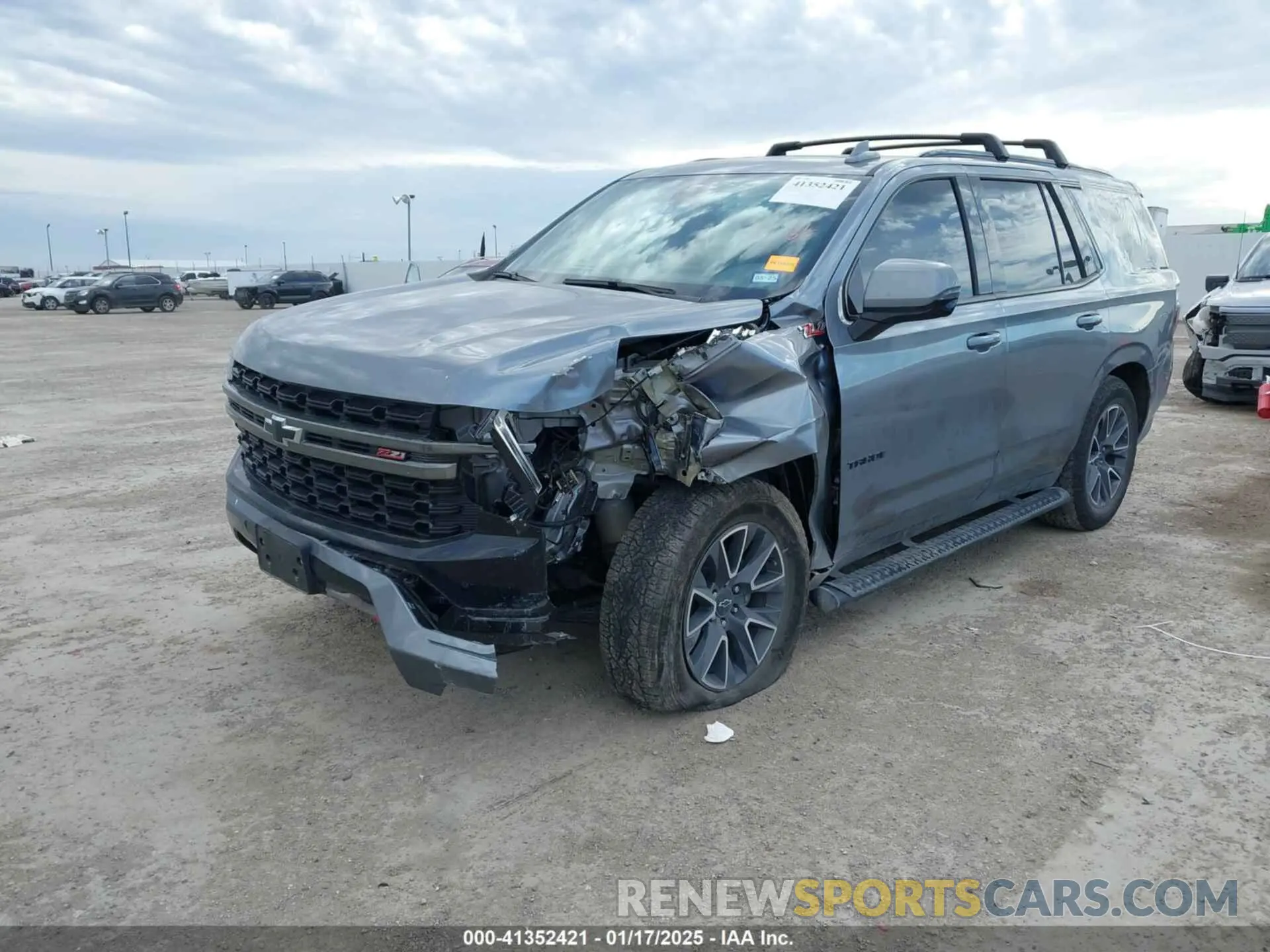 2 Фотография поврежденного автомобиля 1GNSKPKD2NR309121 CHEVROLET TAHOE 2022