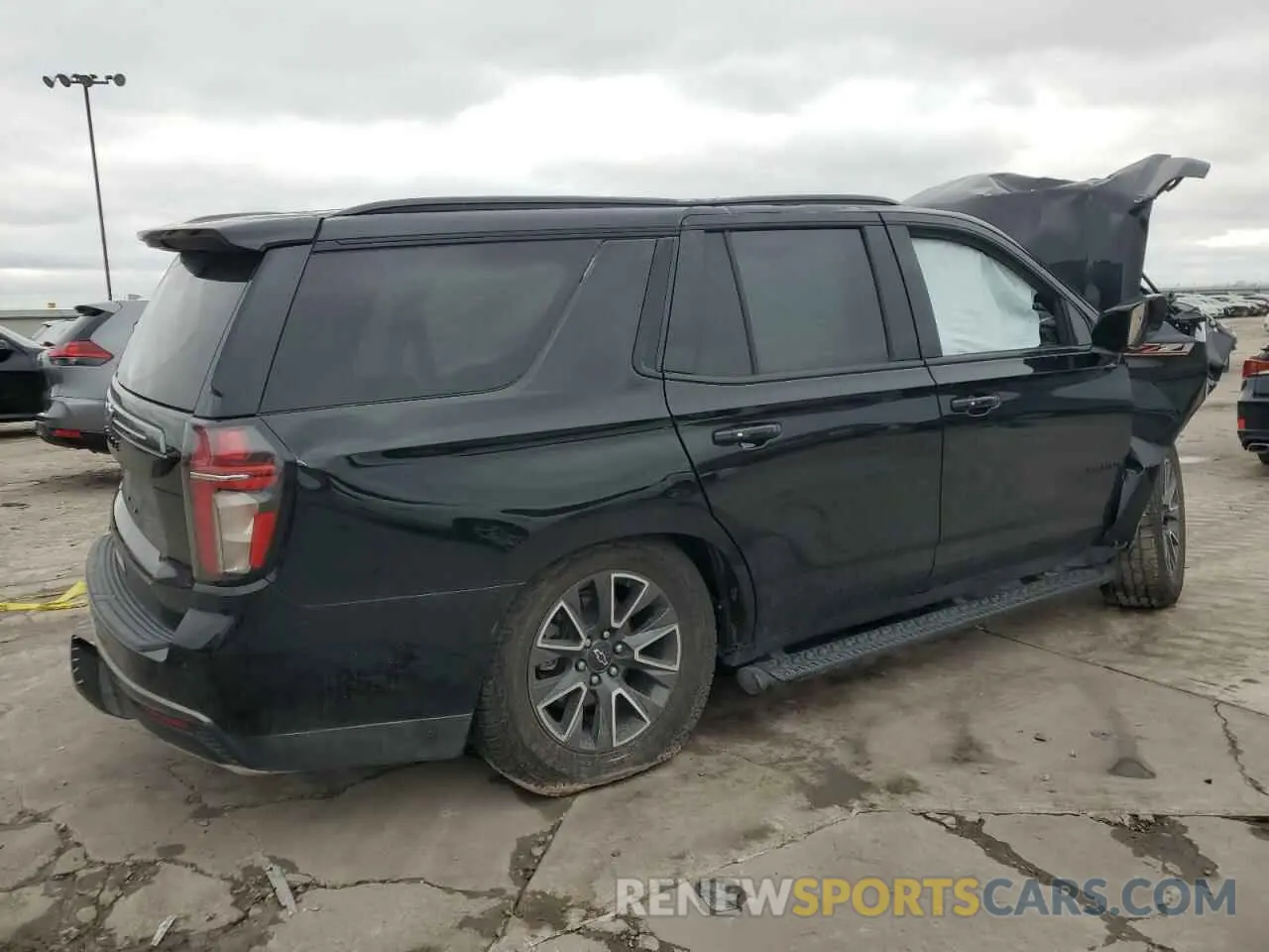 3 Фотография поврежденного автомобиля 1GNSKPKD7NR309275 CHEVROLET TAHOE 2022