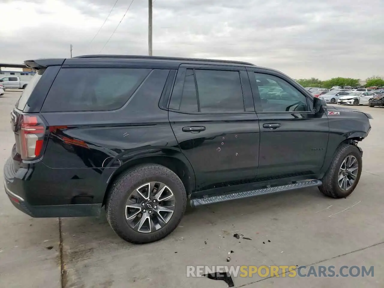 3 Photograph of a damaged car 1GNSKPKDXNR209400 CHEVROLET TAHOE 2022