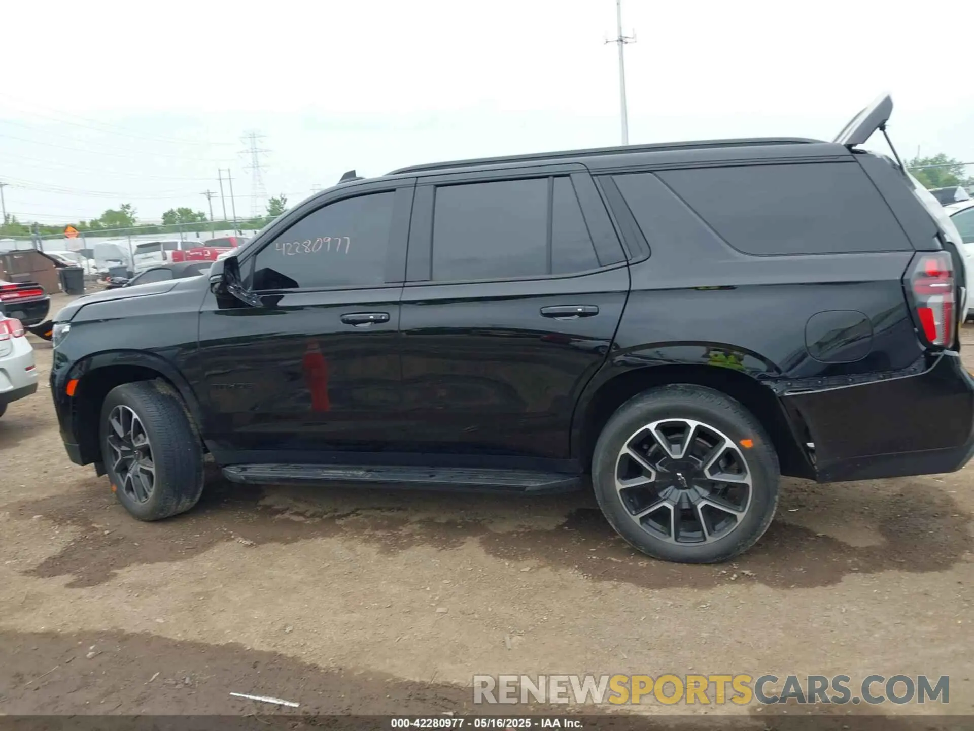 14 Фотография поврежденного автомобиля 1GNSKRKD0NR193459 CHEVROLET TAHOE 2022
