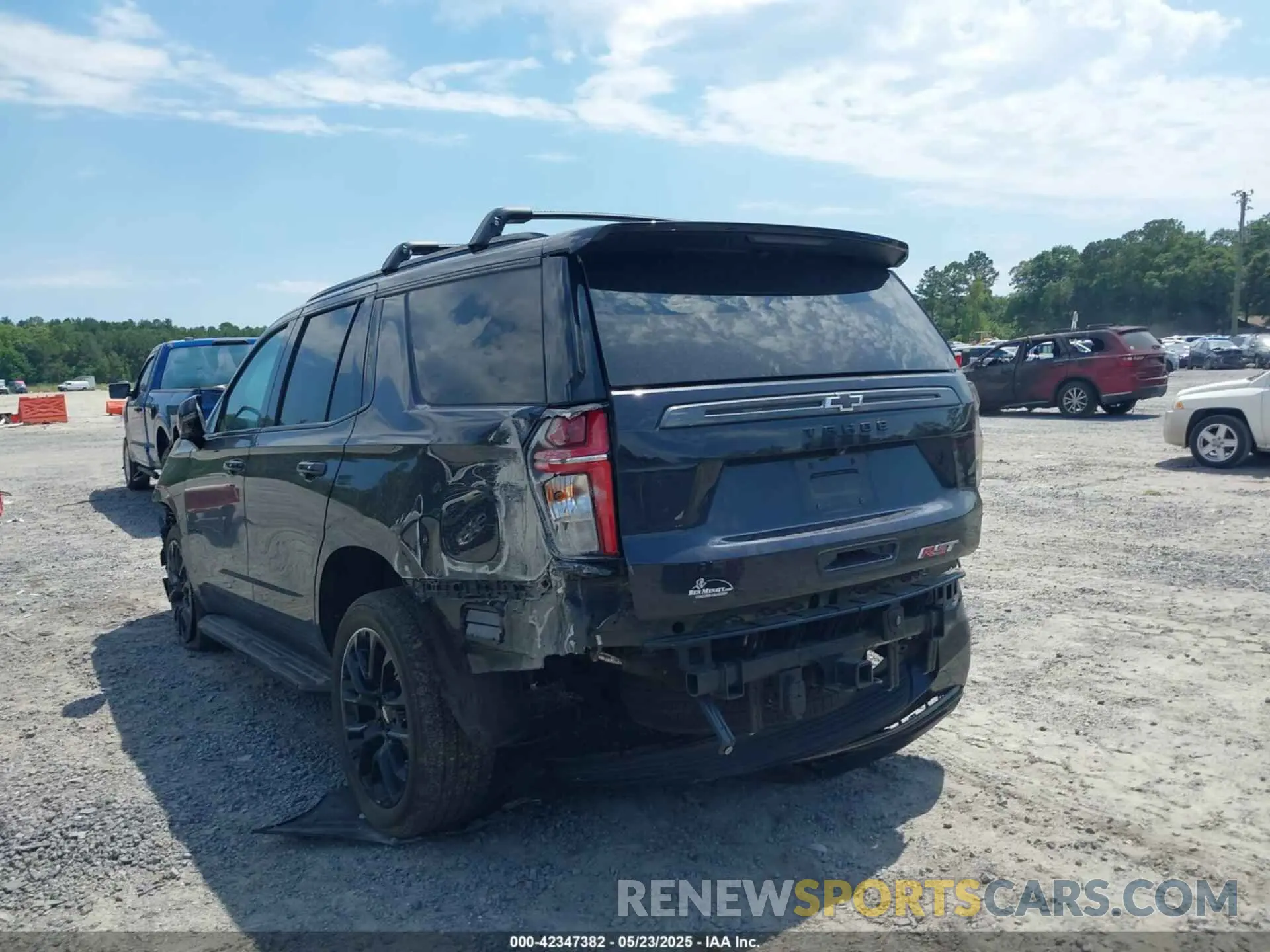 3 Photograph of a damaged car 1GNSKRKD6NR361508 CHEVROLET TAHOE 2022