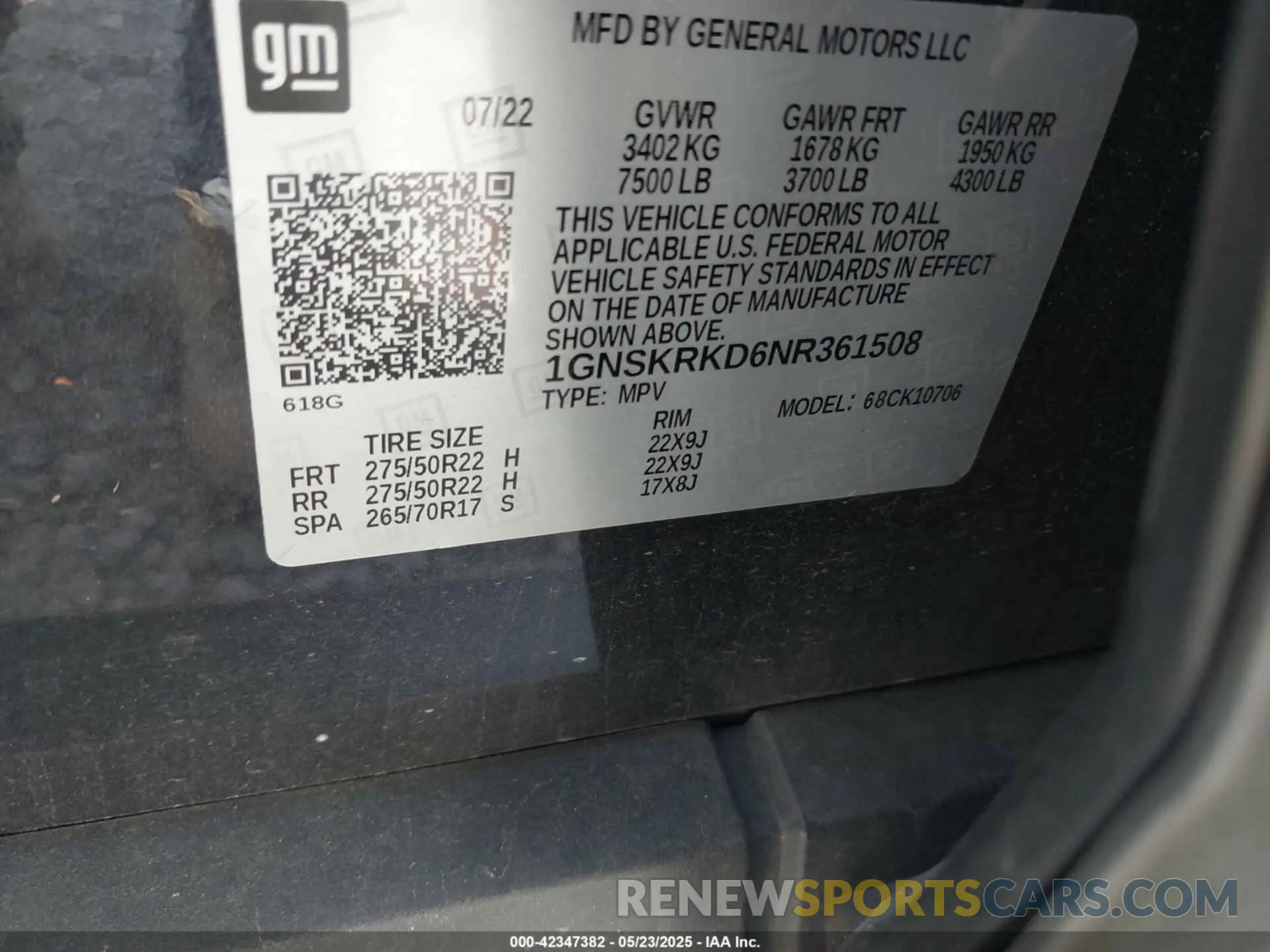 9 Photograph of a damaged car 1GNSKRKD6NR361508 CHEVROLET TAHOE 2022