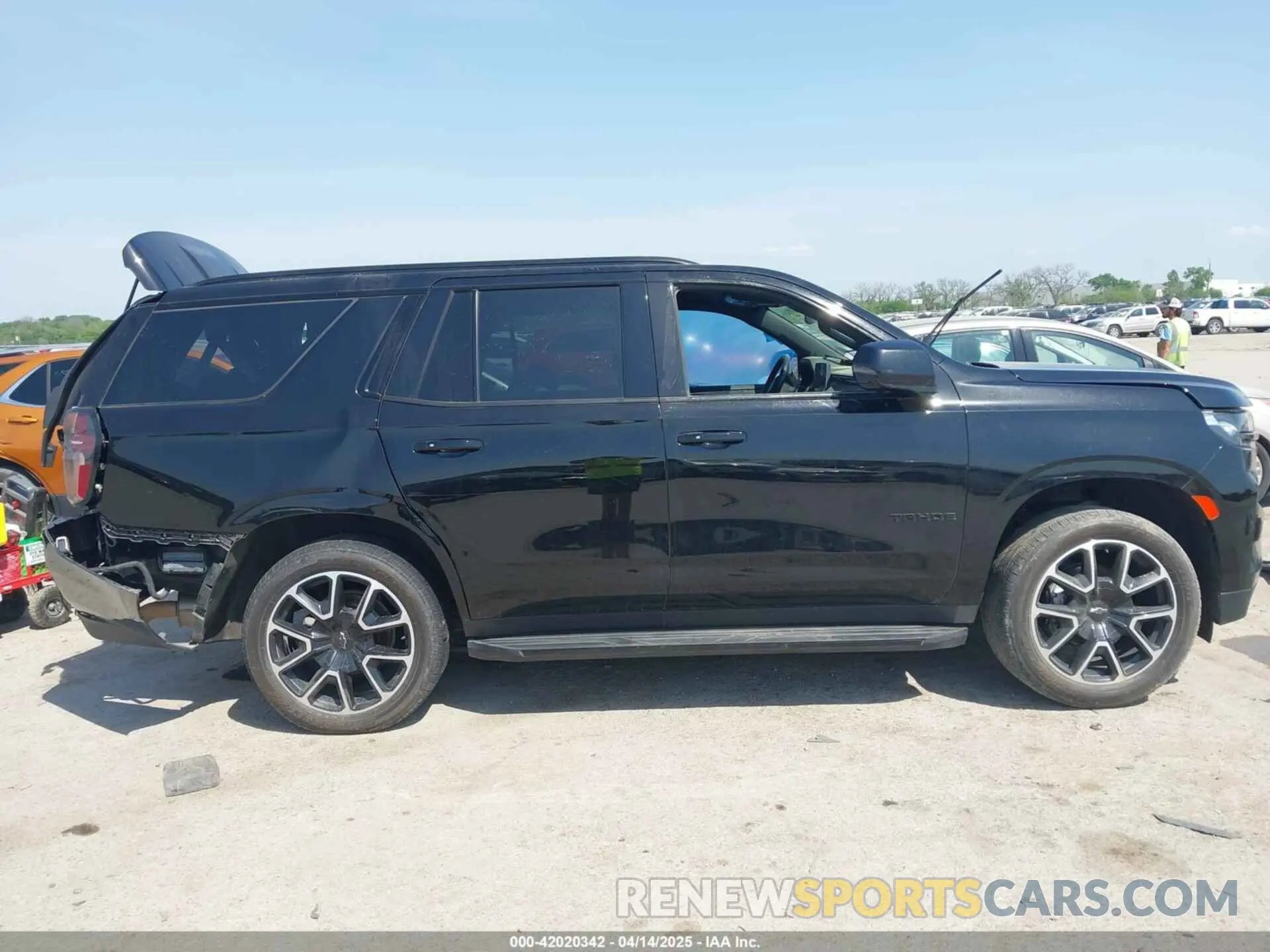 13 Фотография поврежденного автомобиля 1GNSKRKT7NR228974 CHEVROLET TAHOE 2022