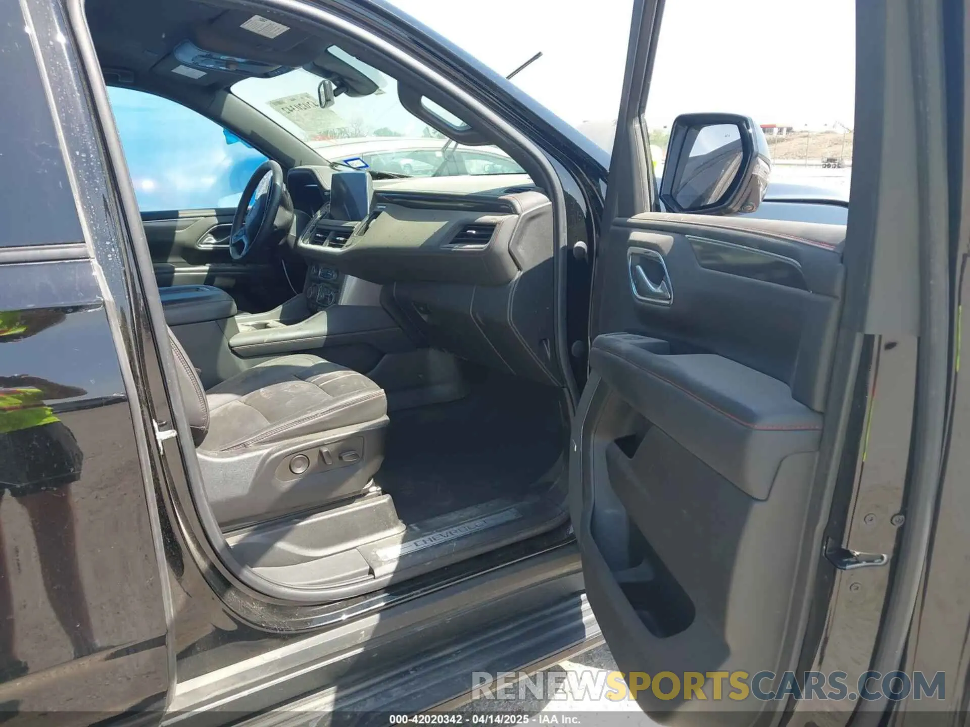 5 Фотография поврежденного автомобиля 1GNSKRKT7NR228974 CHEVROLET TAHOE 2022