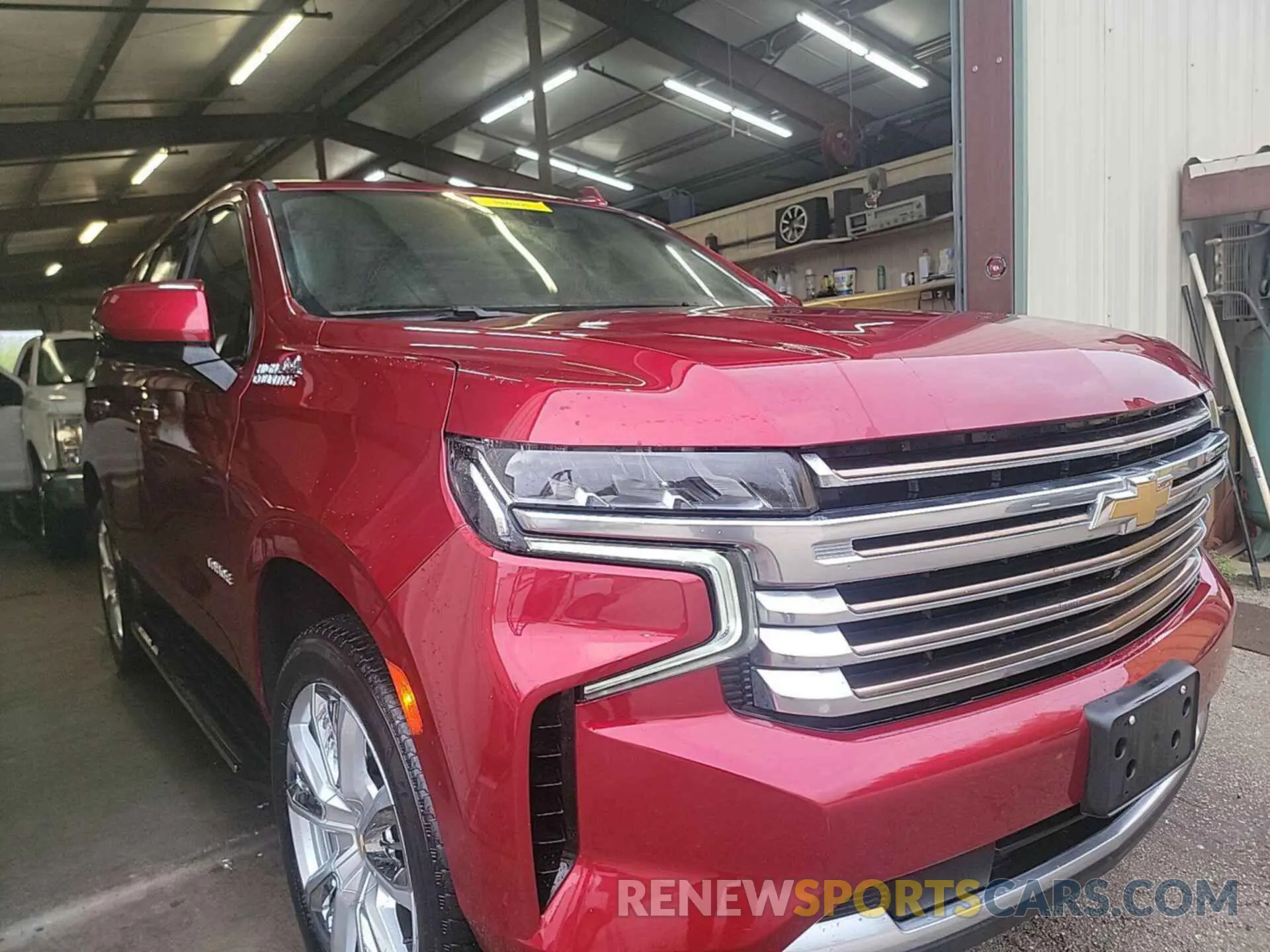 8 Photograph of a damaged car 1GNSKTKL6NR147963 CHEVROLET TAHOE 2022