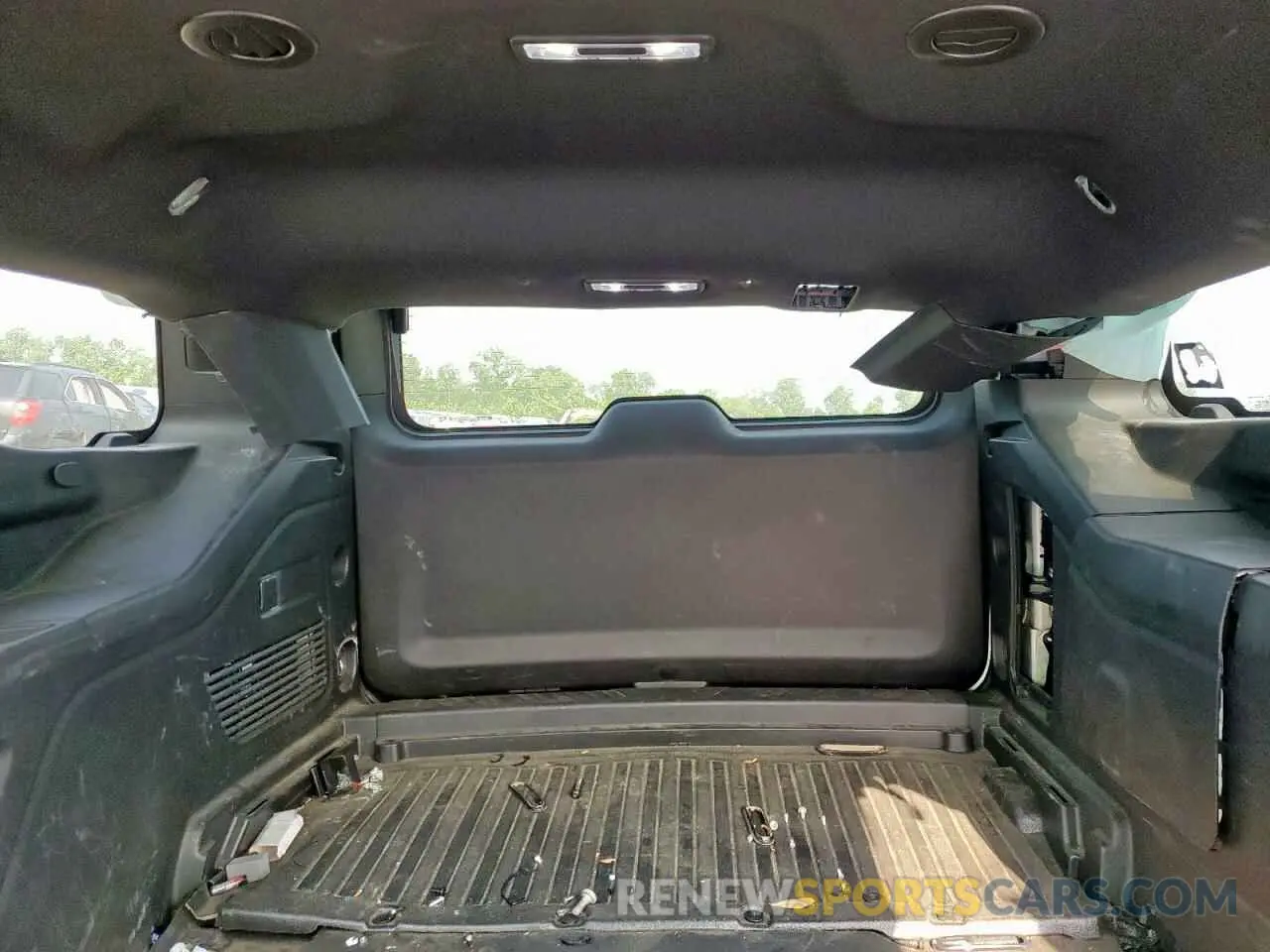 10 Фотография поврежденного автомобиля 1GBSCLED2PR176720 CHEVROLET TAHOE 2023