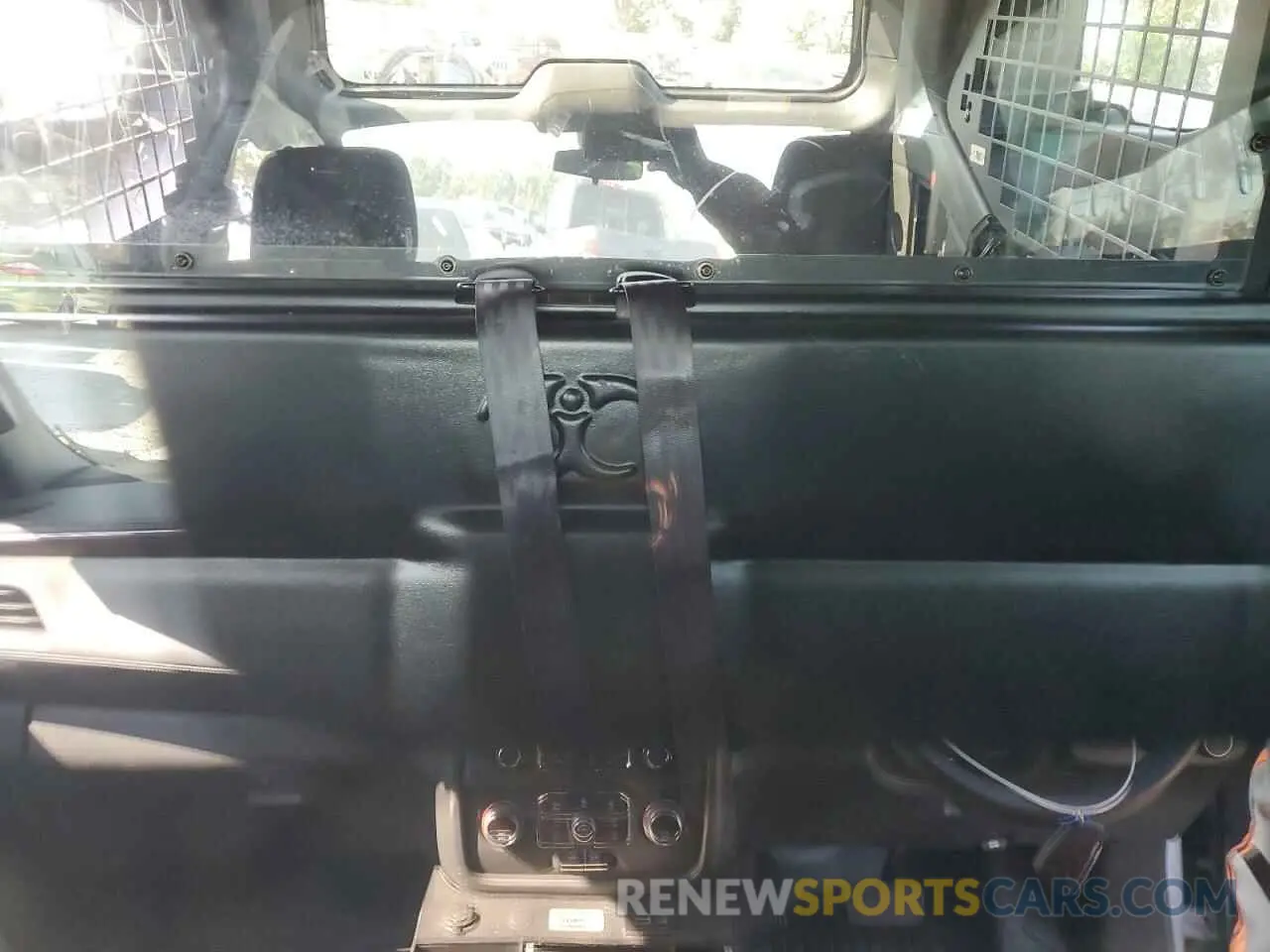 10 Фотография поврежденного автомобиля 1GBSCLED2PR328687 CHEVROLET TAHOE 2023