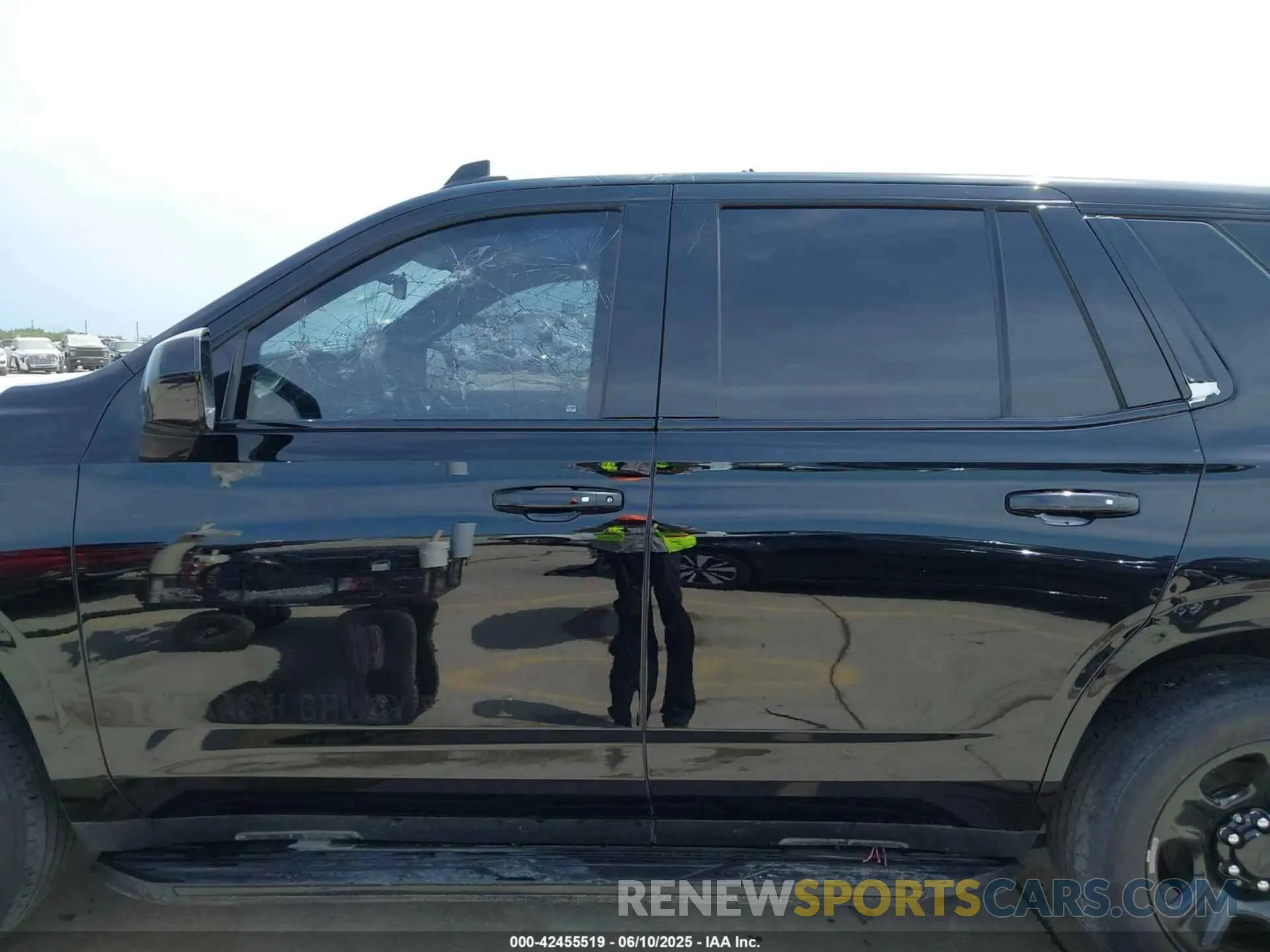 15 Photograph of a damaged car 1GNSCLED3PR188880 CHEVROLET TAHOE 2023