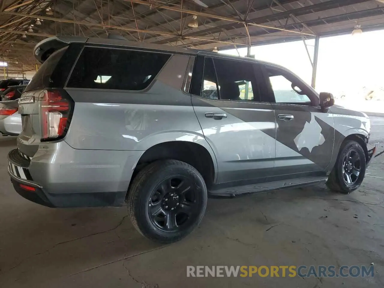 3 Фотография поврежденного автомобиля 1GNSCLED5PR133377 CHEVROLET TAHOE 2023