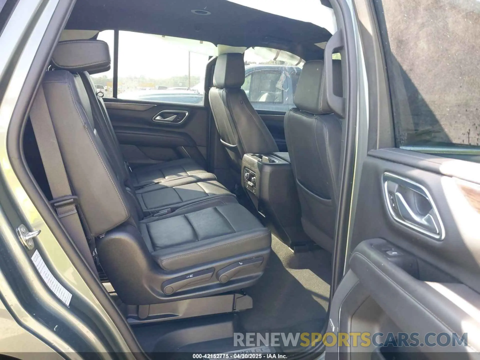 8 Фотография поврежденного автомобиля 1GNSCNKD3PR305891 CHEVROLET TAHOE 2023
