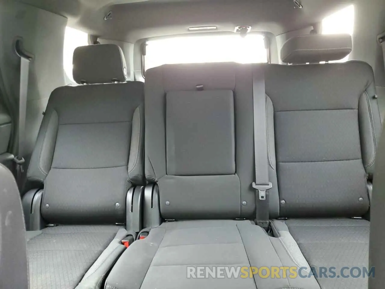 10 Фотография поврежденного автомобиля 1GNSKMKD5PR252141 CHEVROLET TAHOE 2023