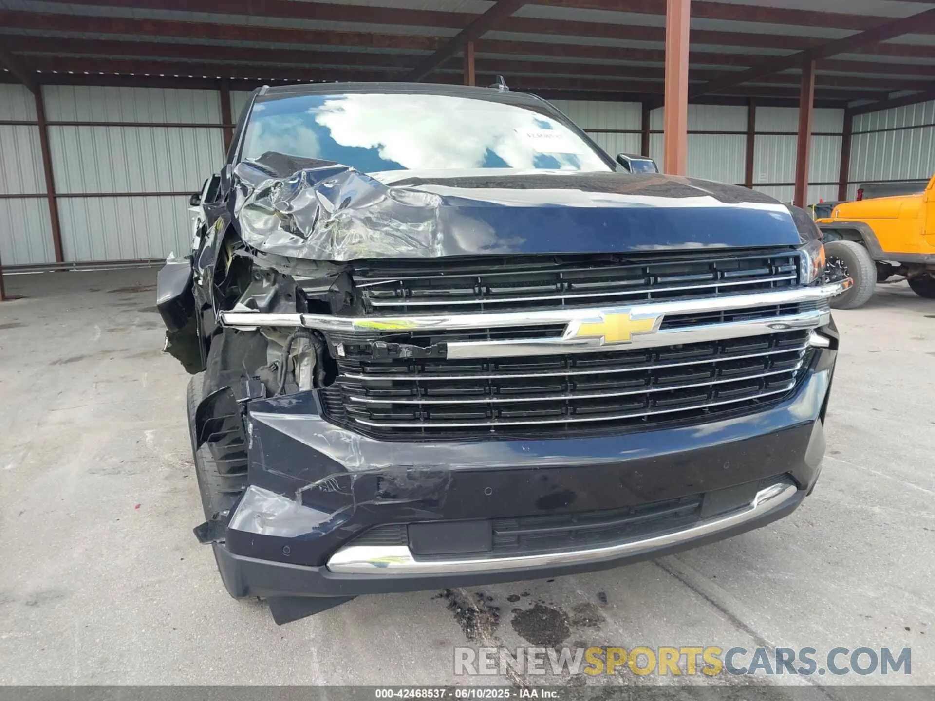 17 Photograph of a damaged car 1GNSKNKD6PR198449 CHEVROLET TAHOE 2023