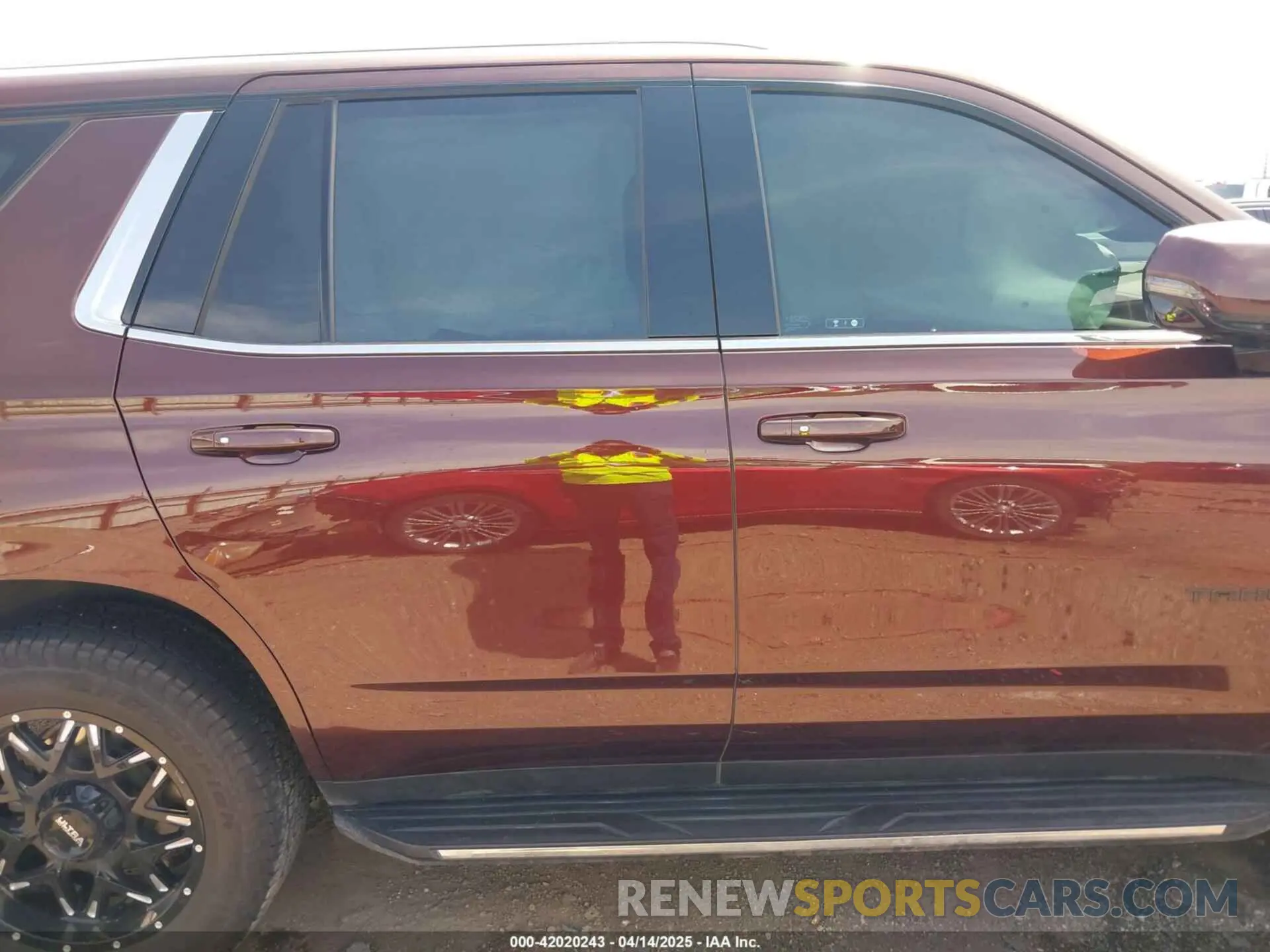 13 Фотография поврежденного автомобиля 1GNSKNKD7PR106524 CHEVROLET TAHOE 2023