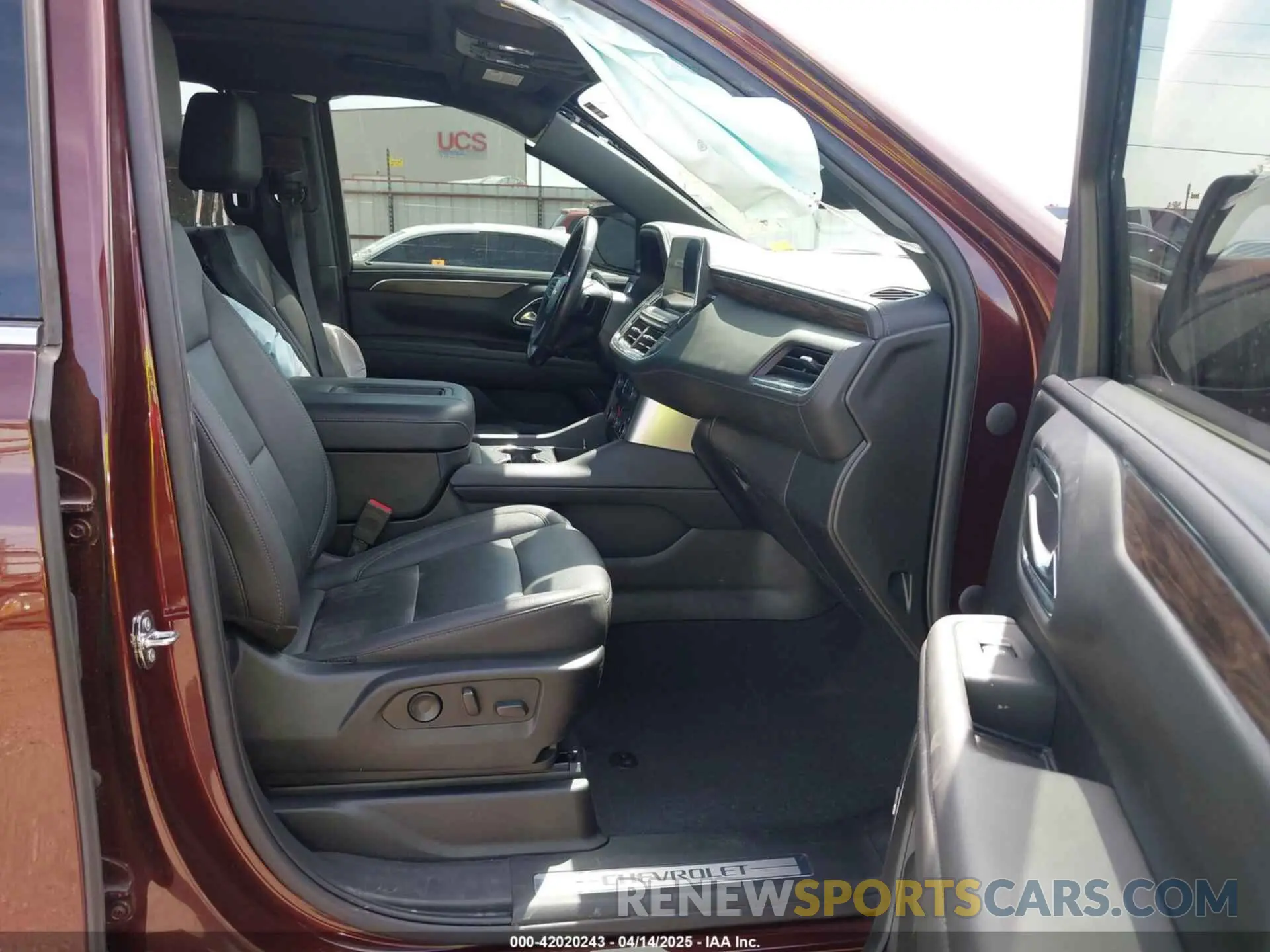5 Фотография поврежденного автомобиля 1GNSKNKD7PR106524 CHEVROLET TAHOE 2023