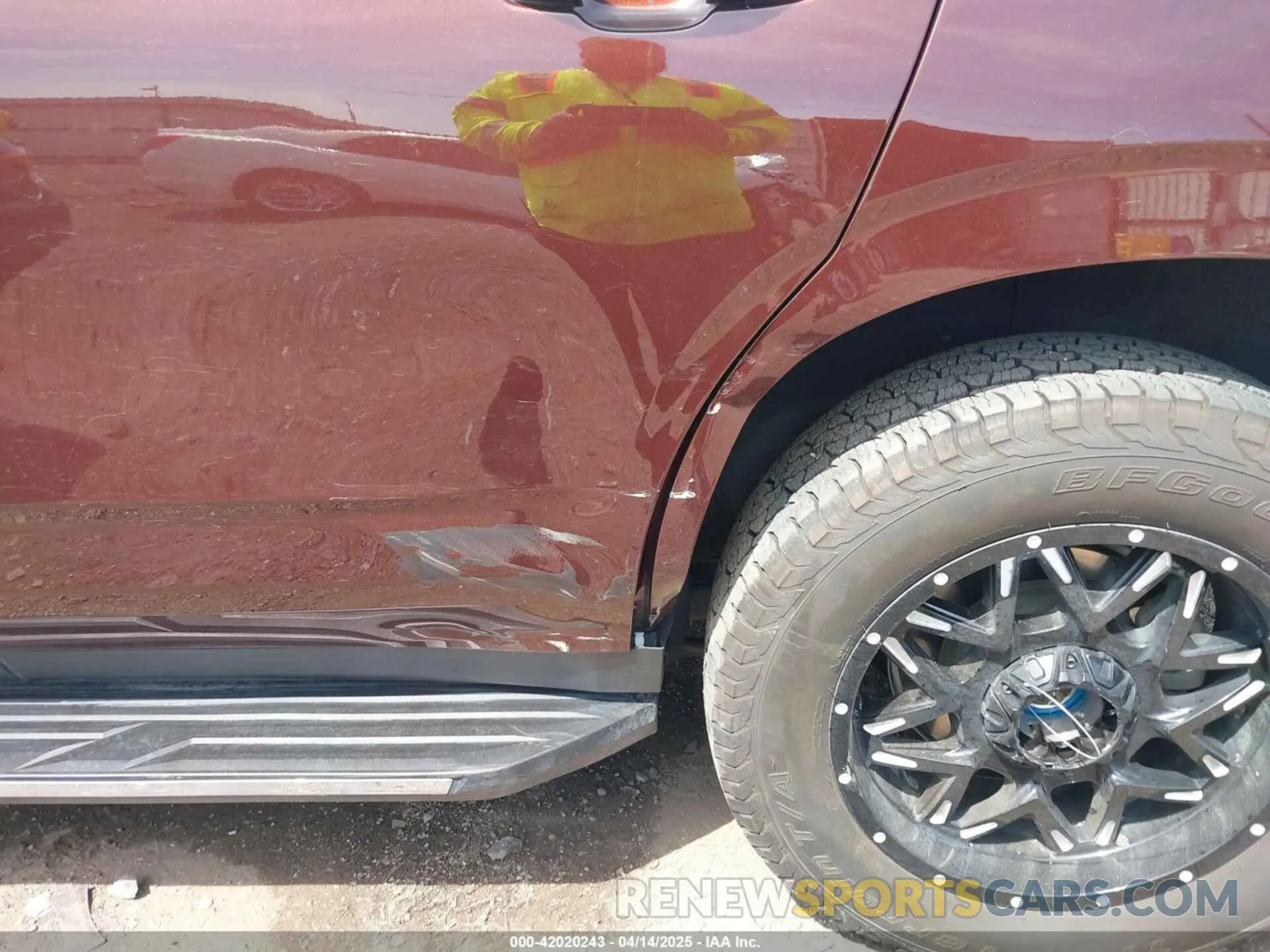 6 Фотография поврежденного автомобиля 1GNSKNKD7PR106524 CHEVROLET TAHOE 2023