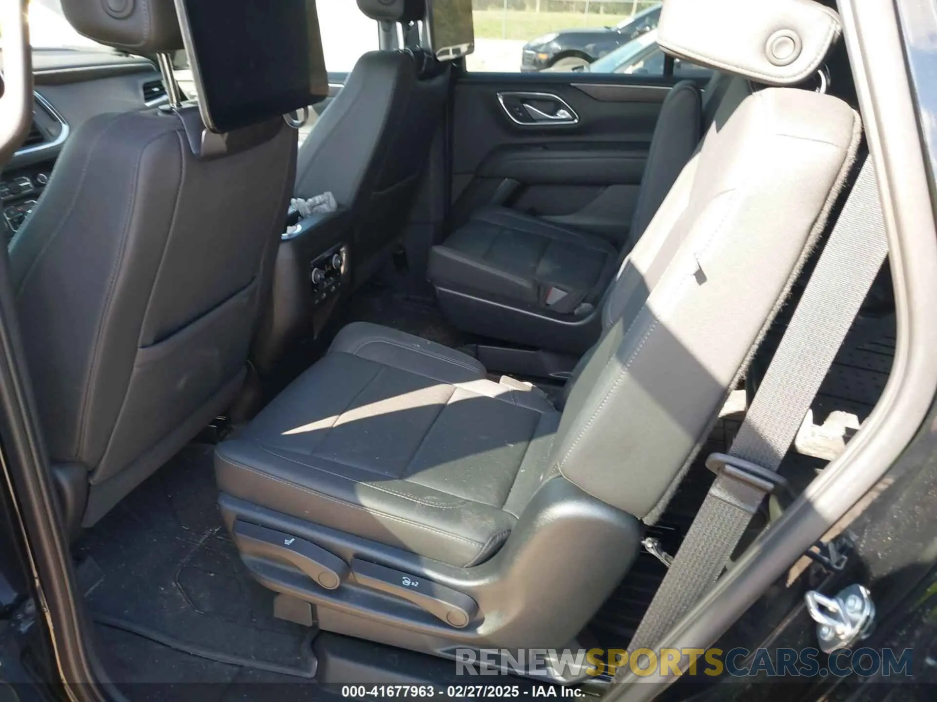 8 Фотография поврежденного автомобиля 1GNSKPKD1PR356319 CHEVROLET TAHOE 2023