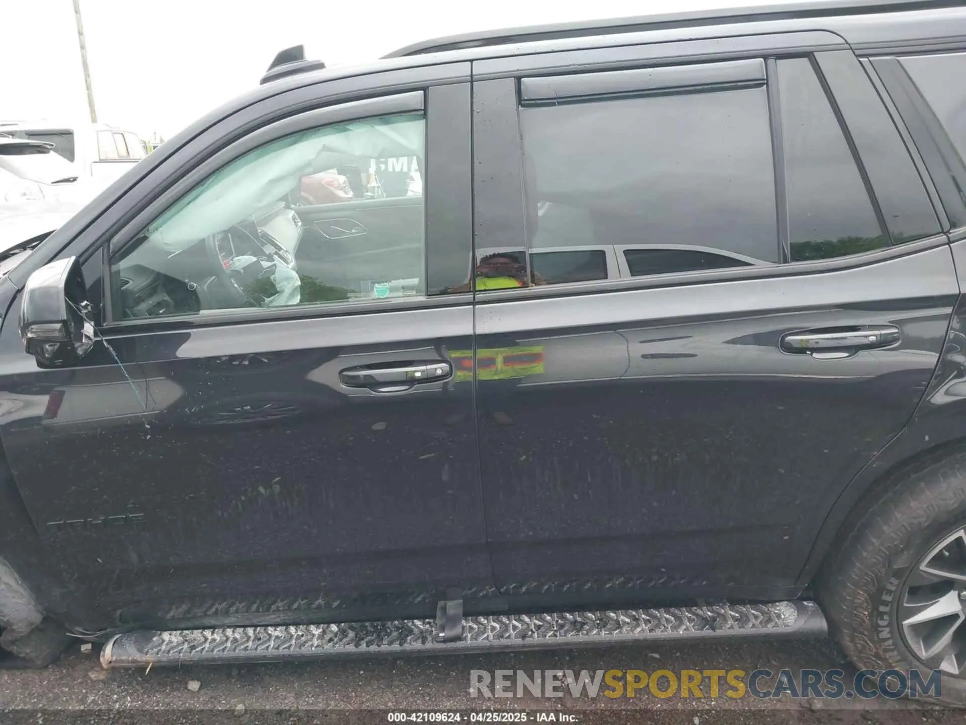 14 Photograph of a damaged car 1GNSKPKD8PR238140 CHEVROLET TAHOE 2023