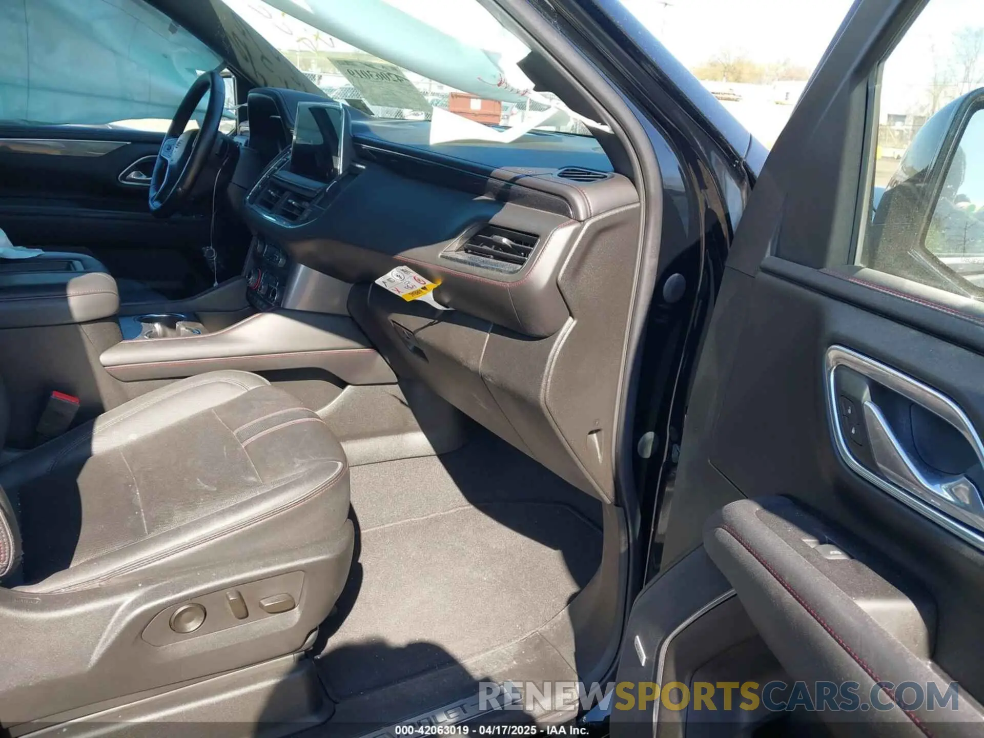 5 Photograph of a damaged car 1GNSKRKD4PR327926 CHEVROLET TAHOE 2023