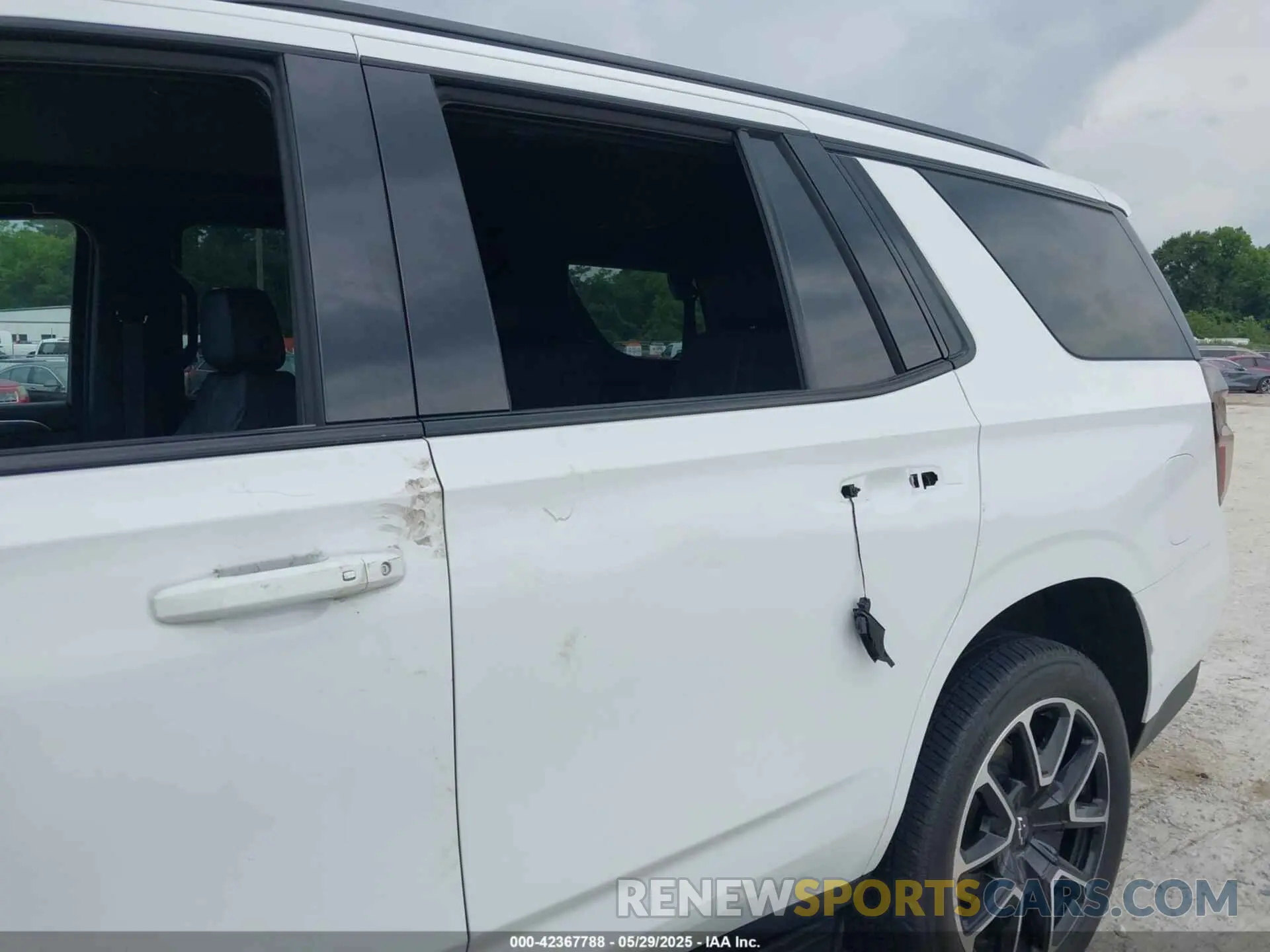 6 Photograph of a damaged car 1GNSKRKD7PR506168 CHEVROLET TAHOE 2023