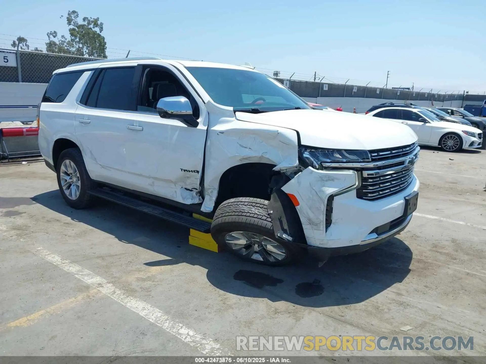 1 Photograph of a damaged car 1GNSKSKD0PR262516 CHEVROLET TAHOE 2023