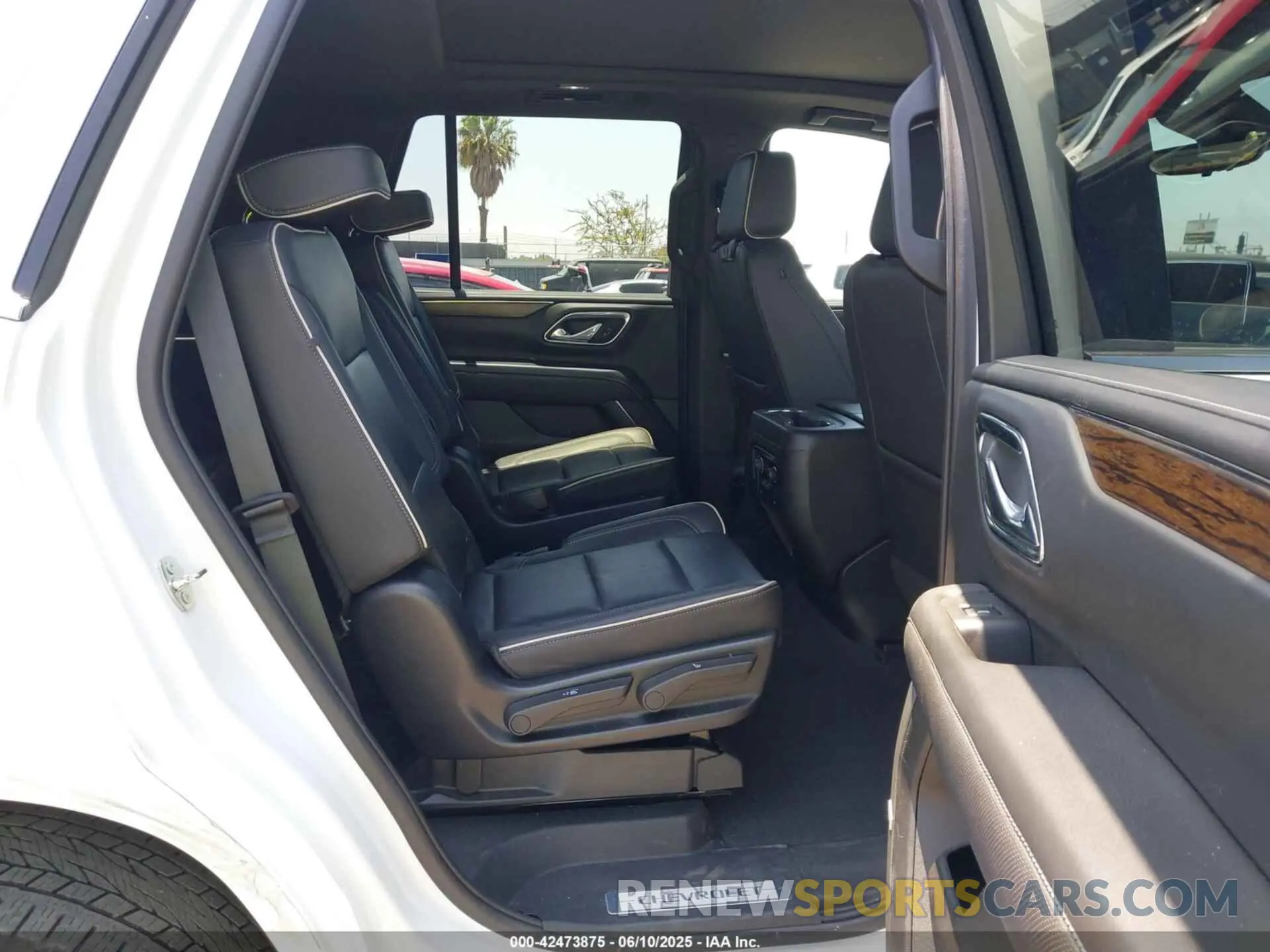 8 Photograph of a damaged car 1GNSKSKD0PR262516 CHEVROLET TAHOE 2023