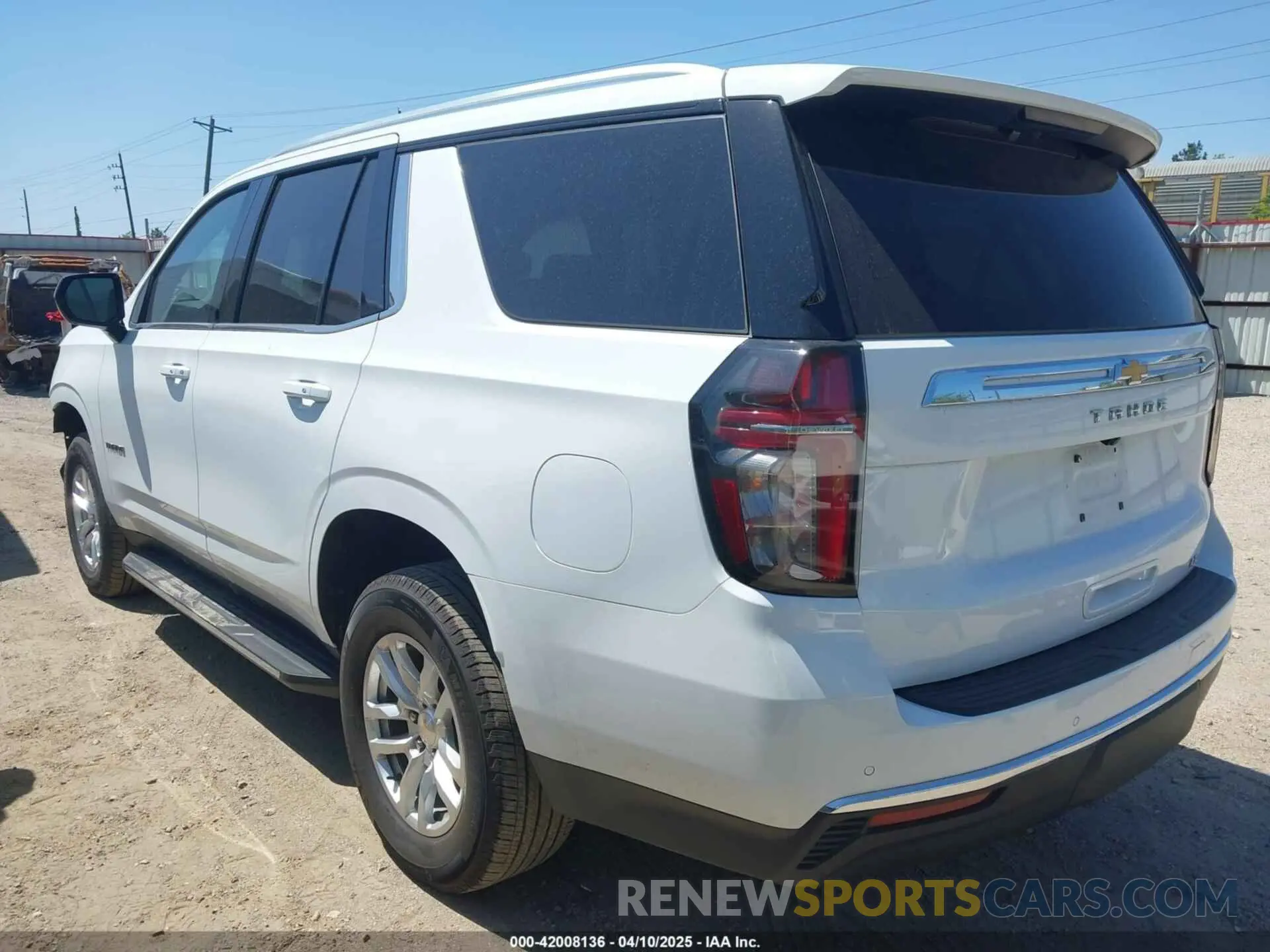 3 Фотография поврежденного автомобиля 1GNSCNKD2RR242589 CHEVROLET TAHOE 2024