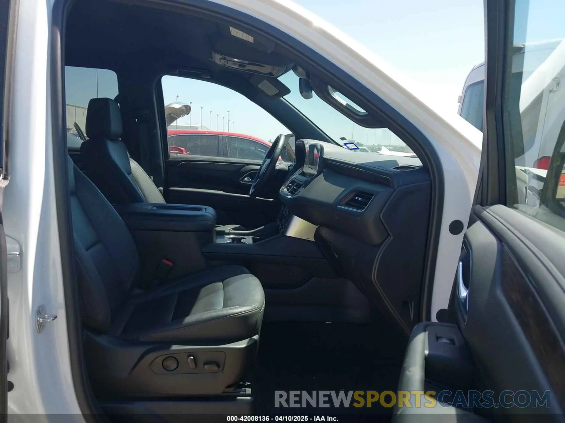 5 Фотография поврежденного автомобиля 1GNSCNKD2RR242589 CHEVROLET TAHOE 2024