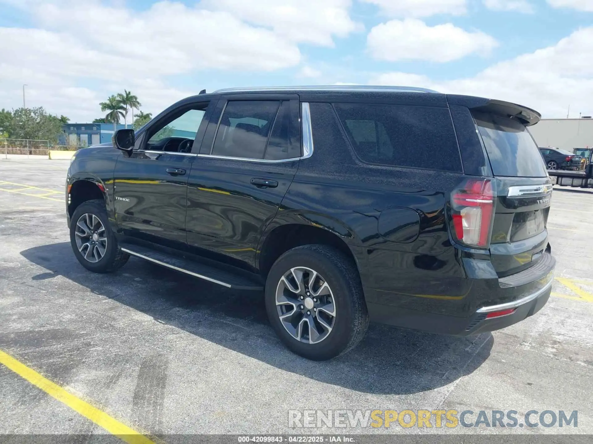 3 Фотография поврежденного автомобиля 1GNSCNKD5RR119420 CHEVROLET TAHOE 2024