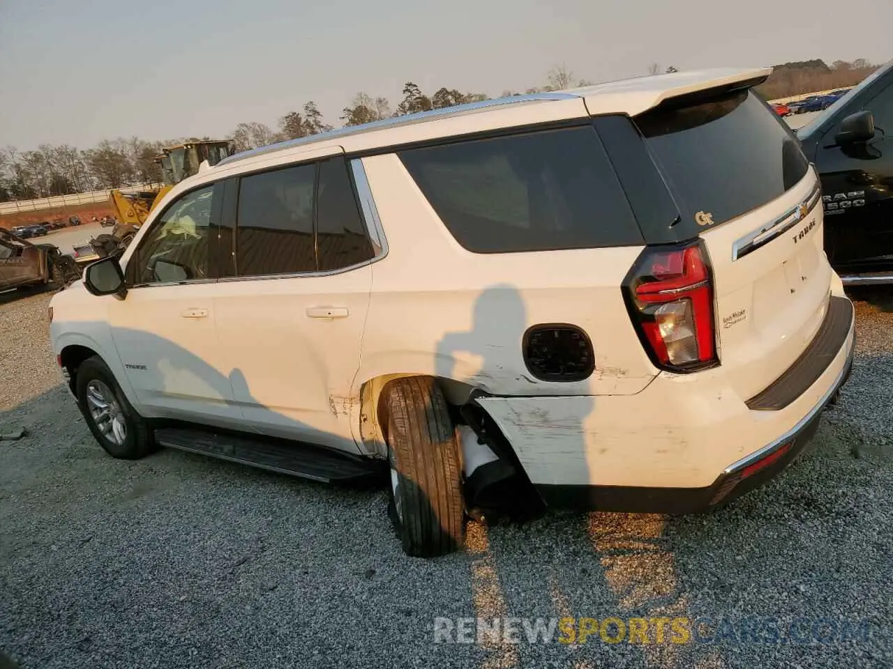 2 Фотография поврежденного автомобиля 1GNSCNKD8RR105687 CHEVROLET TAHOE 2024