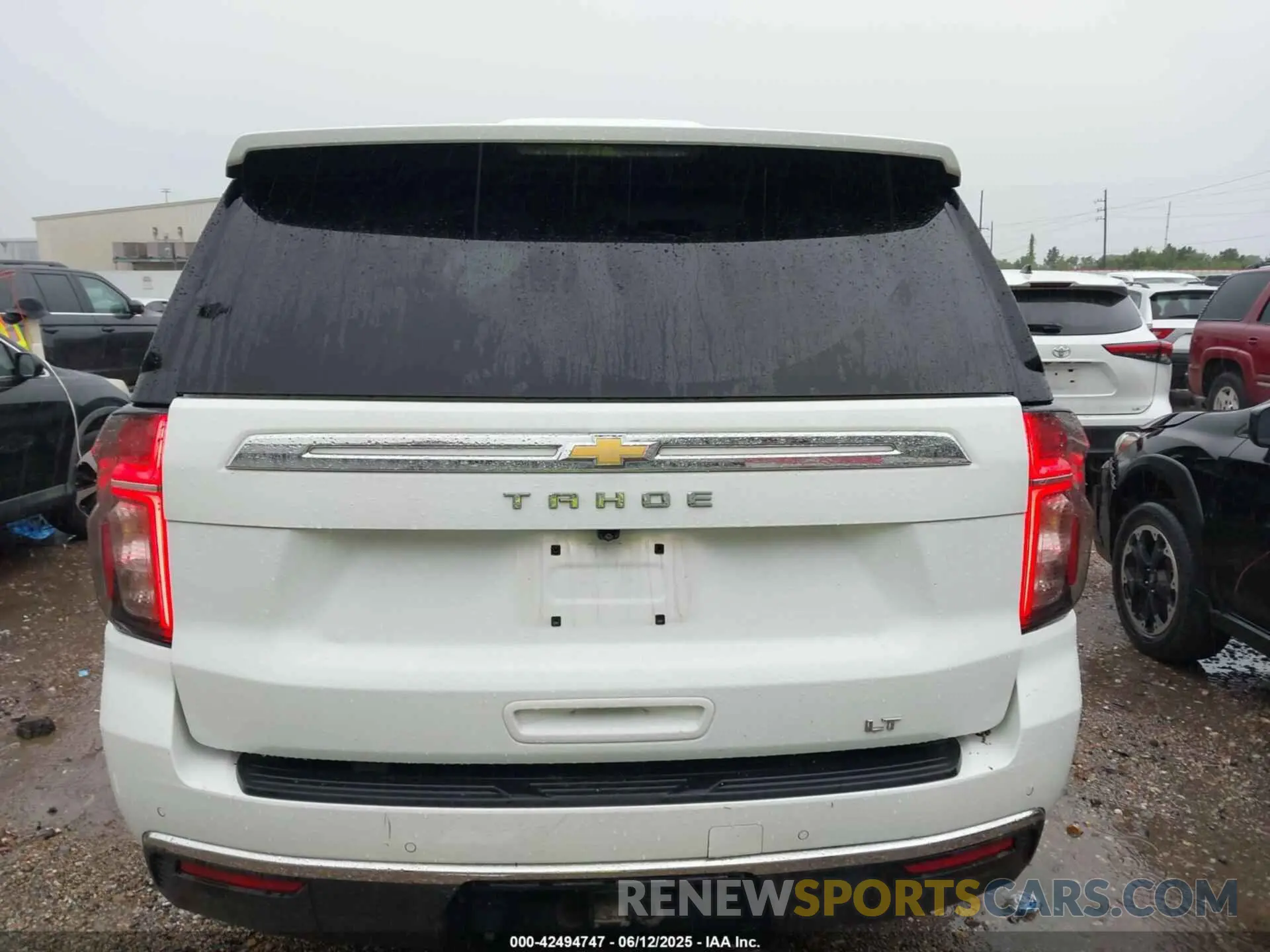 17 Photograph of a damaged car 1GNSCNKD8RR279520 CHEVROLET TAHOE 2024